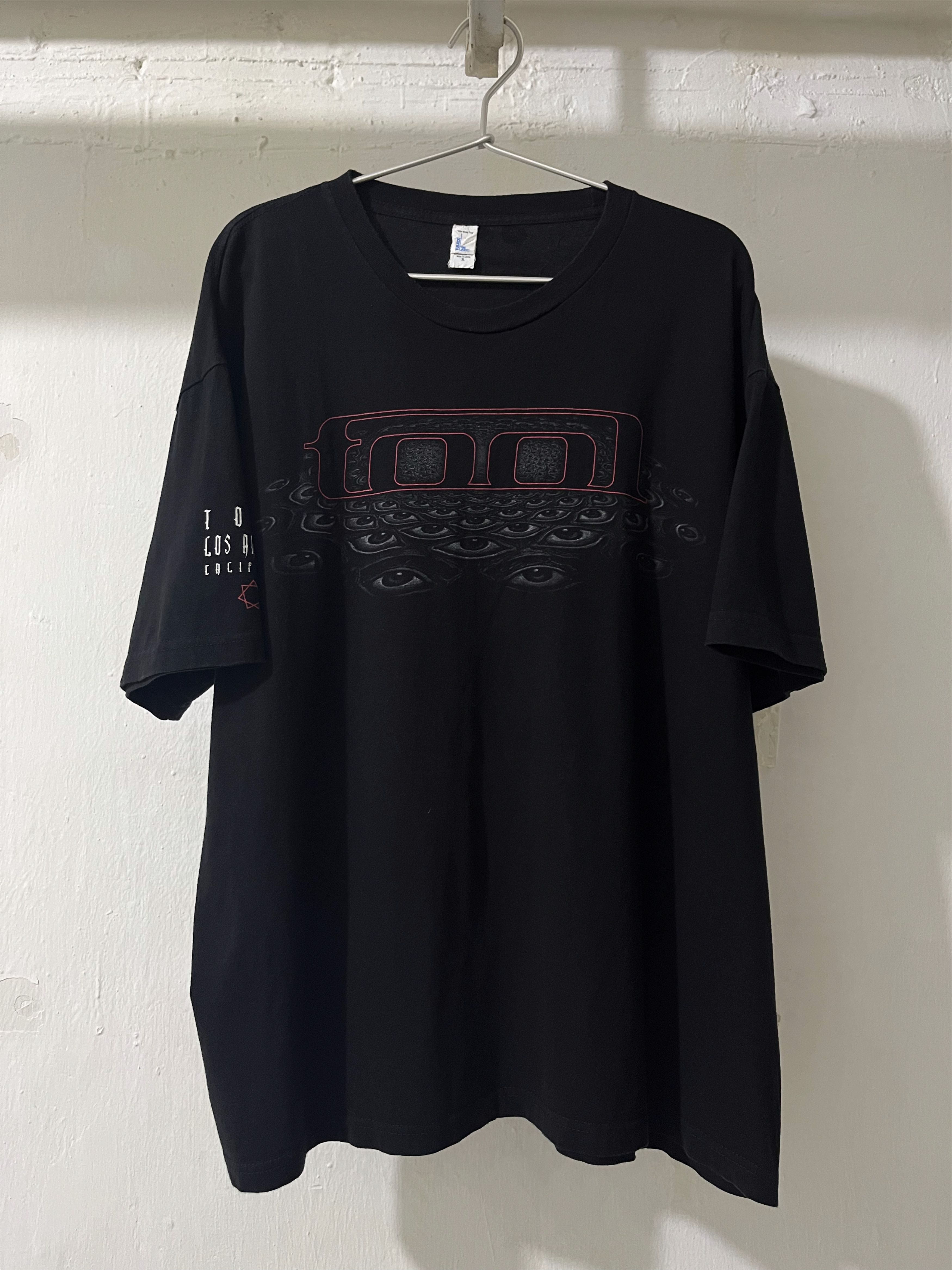 Vintage VINTAGE TULTEX TOOL 2012 TOUR T-SHIRT Size US XL / EU 56 / 4 - 1 Thumbnail