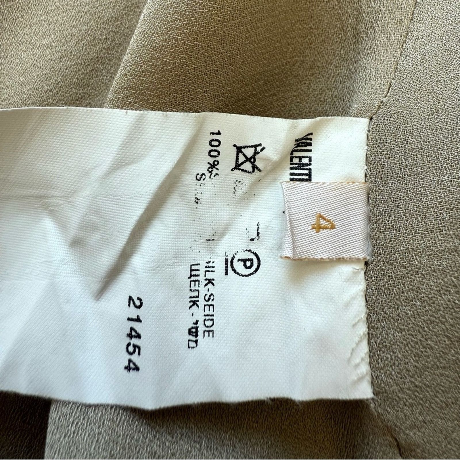 Valentino Valentino women silk jacket size 4 US Authentic Retail 850$ Size S / US 4 / IT 40 - 6 Thumbnail