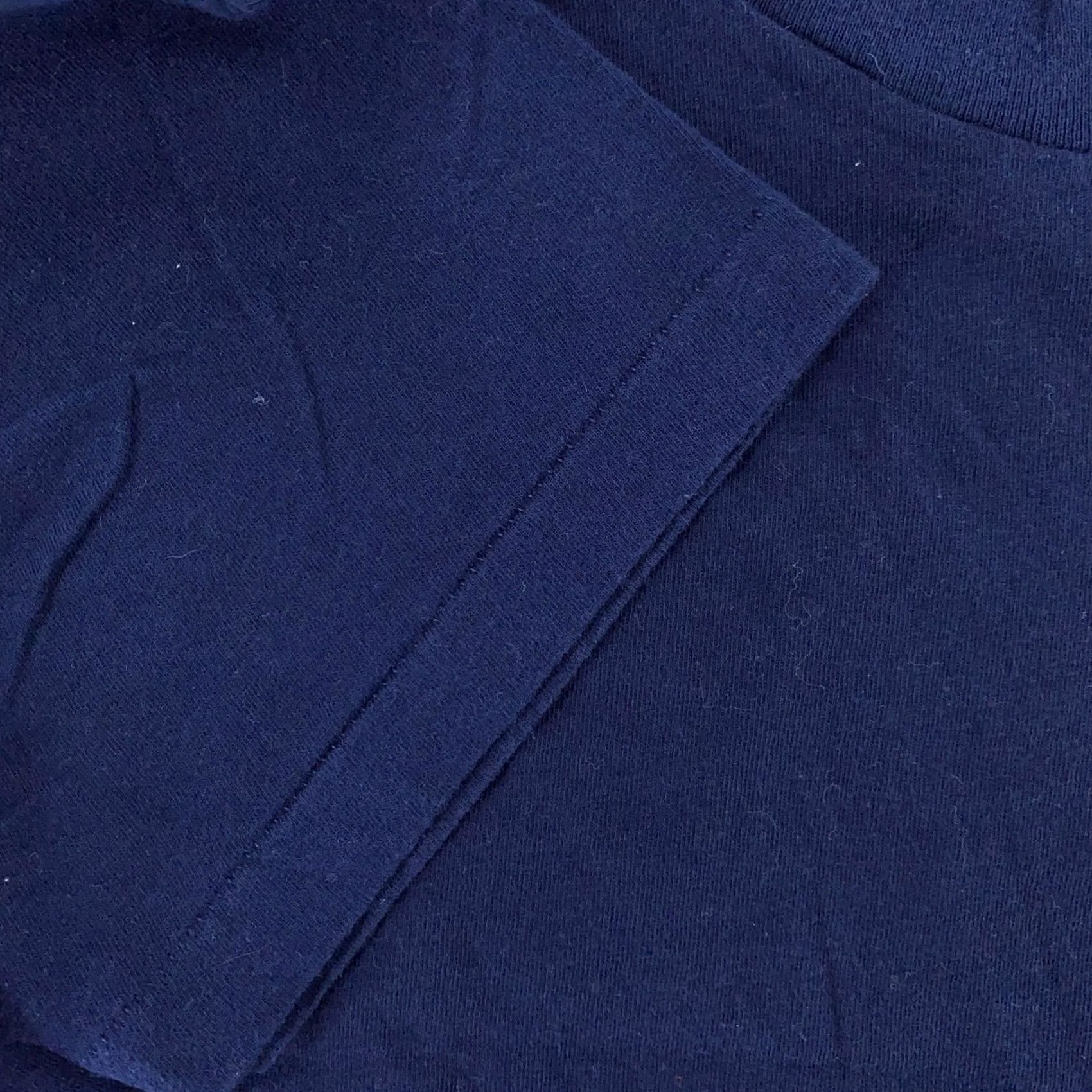 Fruit Of The Loom VINTAGE Fruit of the Loom Navy Pocket Shirt Mens M/L Single Stitch 90s Shirt Mens Vintage Navy Pocket Size US M / EU 48-50 / 2 - 3 Thumbnail