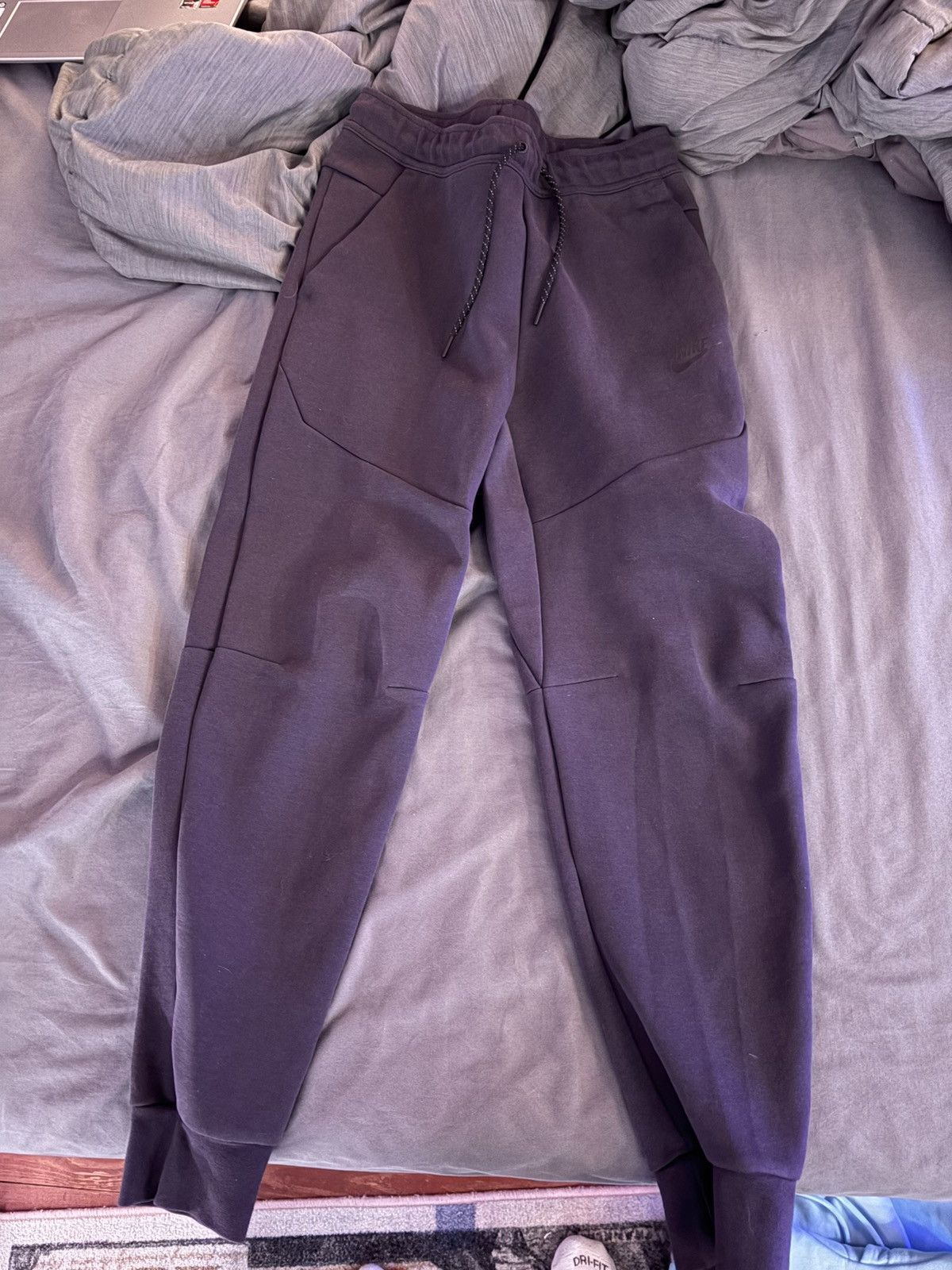 Nike Purple Nike Tech Sweatpants Size US 29 - 1 Thumbnail