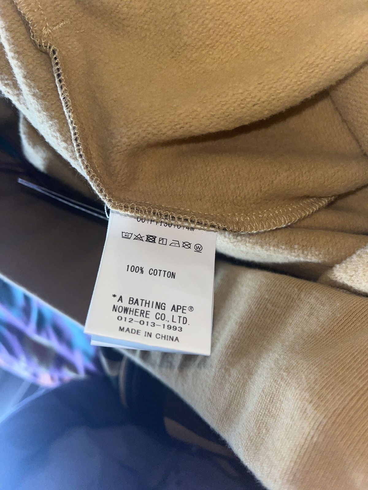 Bape Bape shark yellow camo sweat pants Size US 34 / EU 50 - 7 Thumbnail