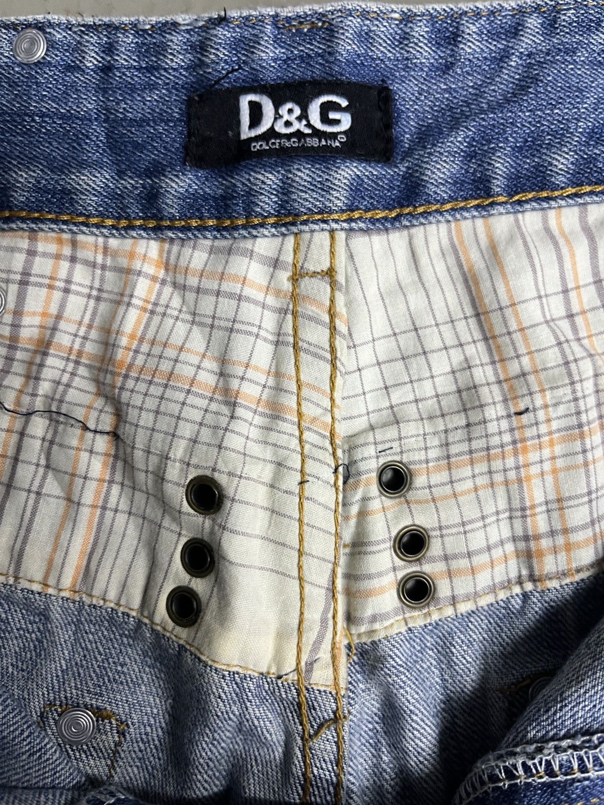 Dolce & Gabbana Vintage Dolce Gabbana Distressed DG Logo Denim Jeans Baggy Size US 32 / EU 48 - 17 Thumbnail