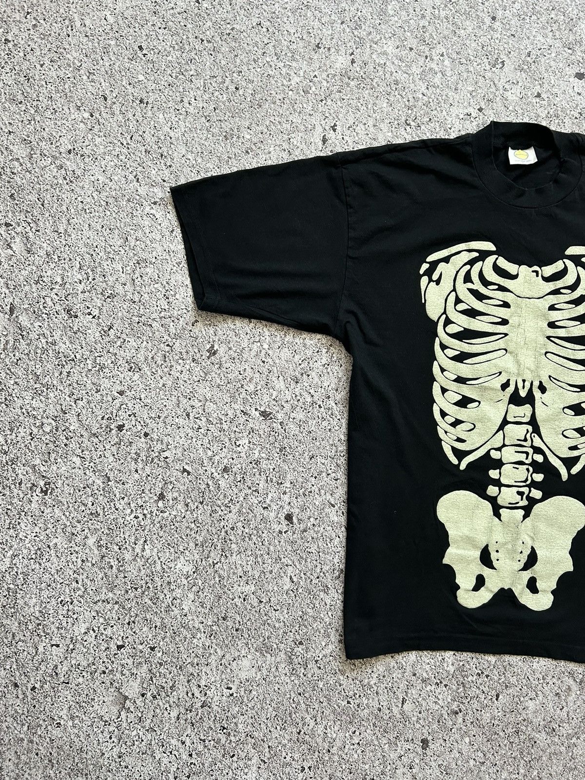 Hook-Ups × Vintage Vintage 1990’s Skeleton Ribcage Retro T-Shirt Y2K Hype Size US XL / EU 56 / 4 - 3 Thumbnail