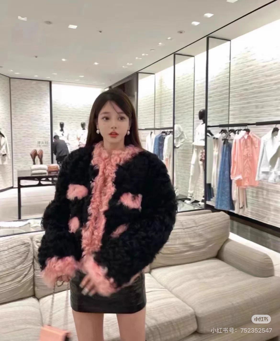 Chanel Chanel 21K Black Pink Colorblock 4-Pocket Fur Coat FR34 New Size XS / US 0-2 / IT 36-38 - 9 Thumbnail