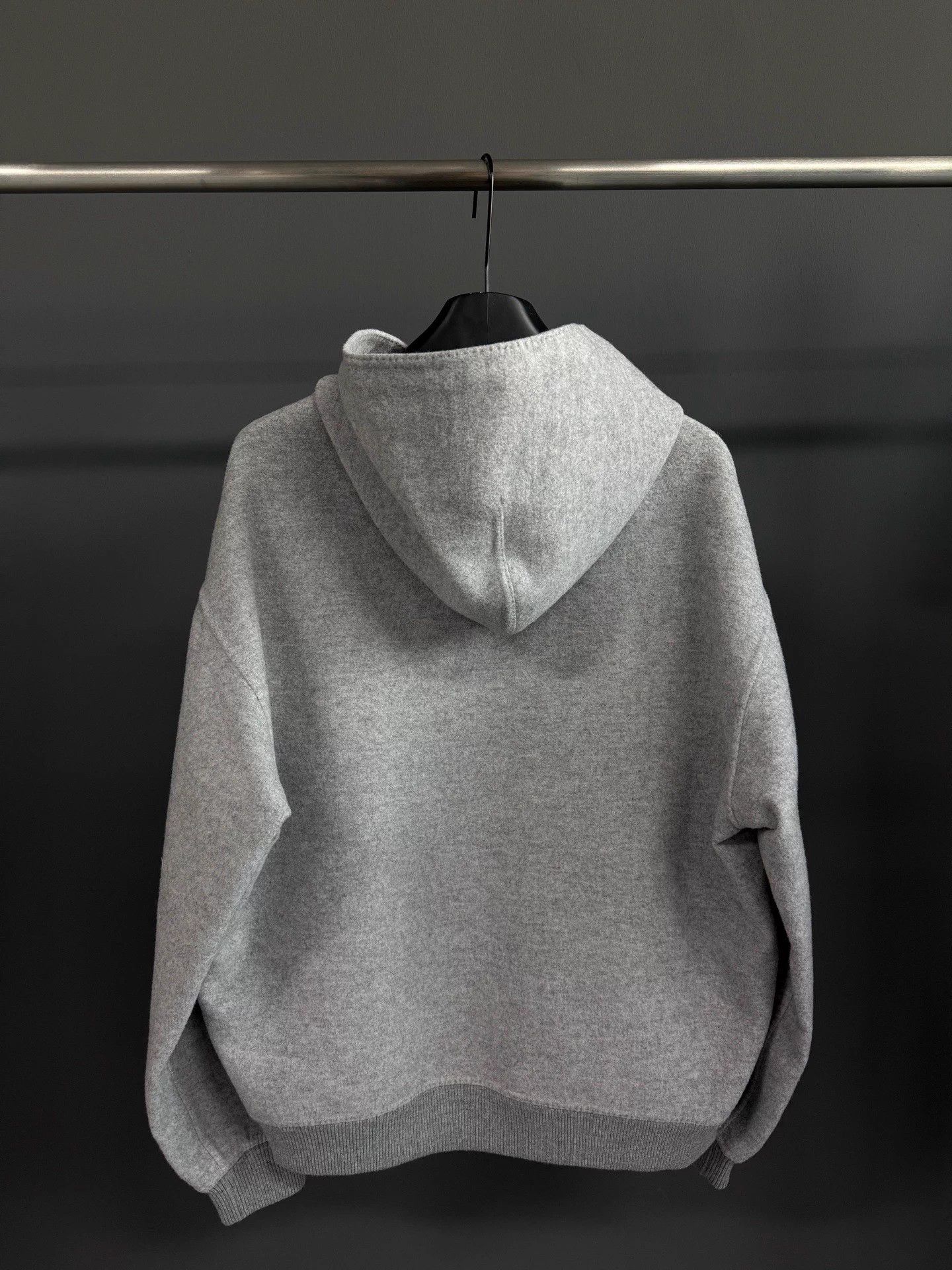 Louis Vuitton LV gray cashmere hoodie M Size US M / EU 48-50 / 2 - 2 Thumbnail