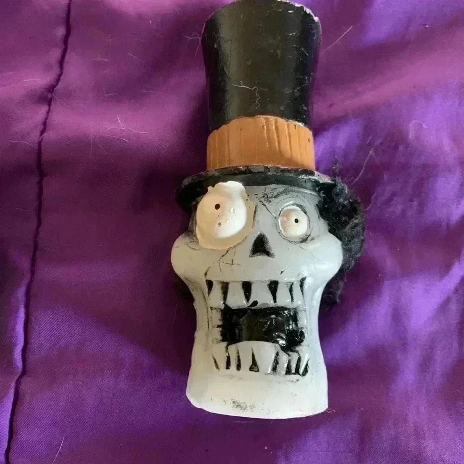 Designer Halloween skull candle 🎃 Size ONE SIZE - 1 Thumbnail
