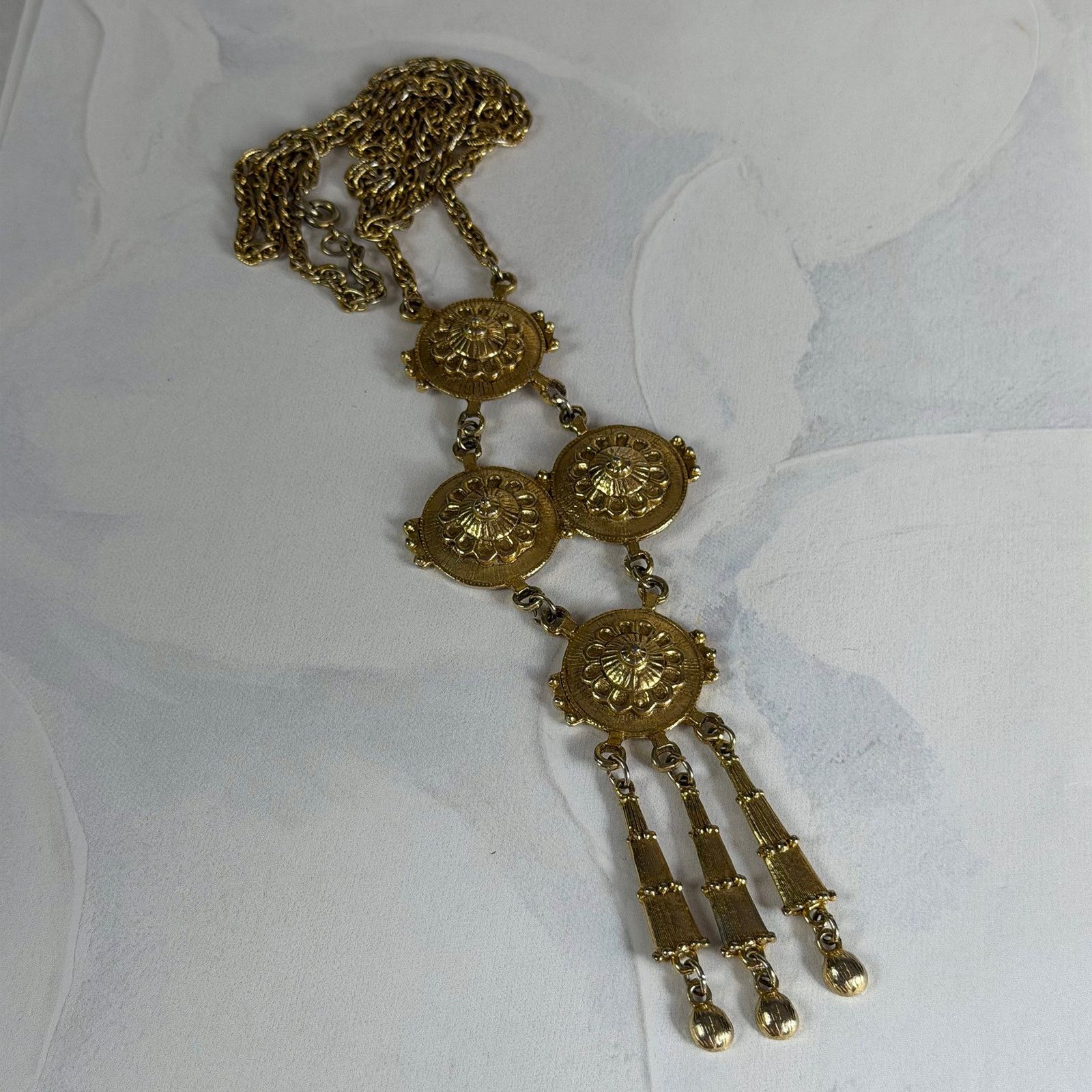 Other VTG 1980s 26" Gold-Tone Tribal Medallion Pendant Necklace Size ONE SIZE - 5 Thumbnail