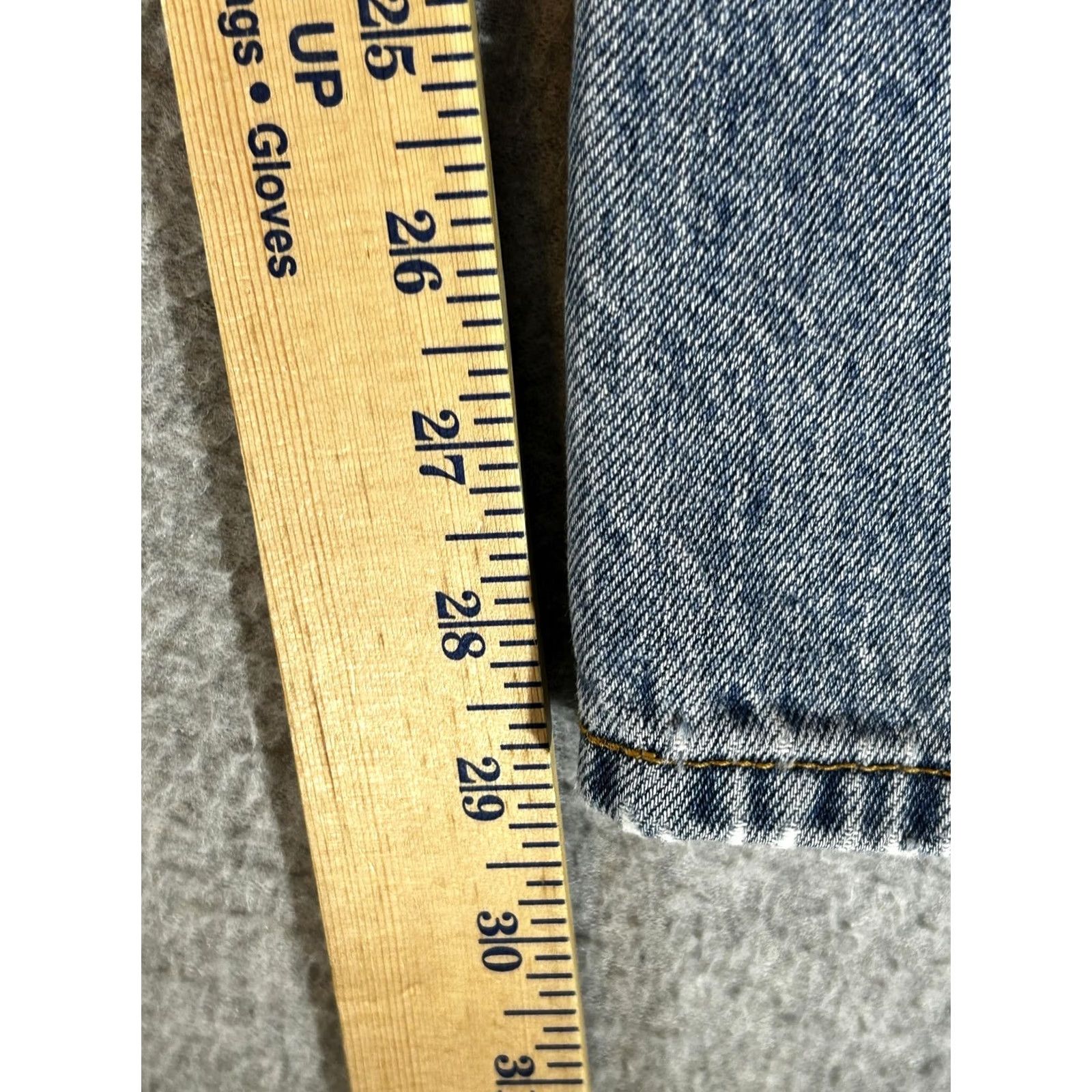 Levi's Levi's 501 Jeans Mens 38x29 Straight Button Fly Light Blue Denim Vintage Distressed Pockets Logo 38x29 Mens Mens Jeans Blue Straight Button Fly 501 Size US 38 / EU 54 - 6 Thumbnail