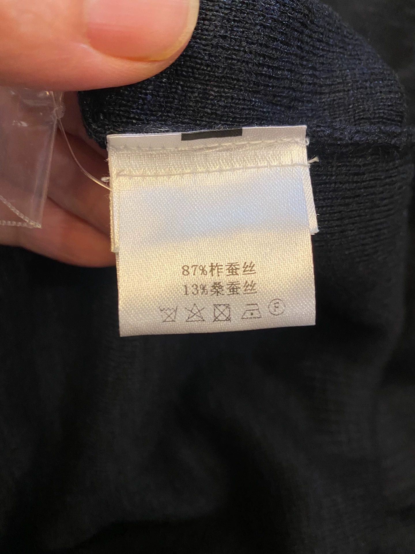 Alfred Dunhill Dunhill 100% Silk Italian Made Sweater MOP Buttons Size US M / EU 48-50 / 2 - 6 Thumbnail