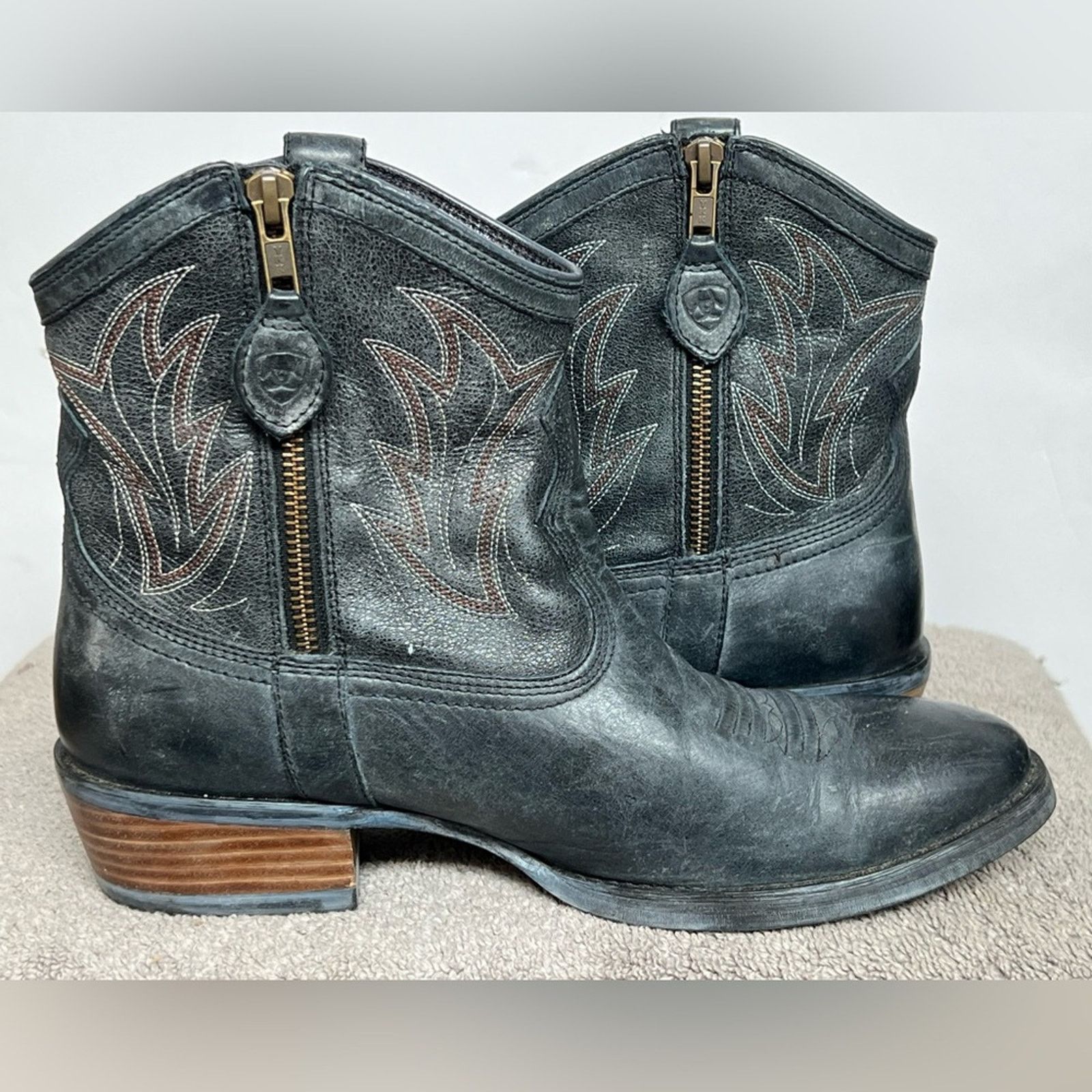 Ariat ARIAT Unbridled Leather Western Cowboy Boot US 8B WORN ONCE Size US 8 / IT 38 - 8 Thumbnail