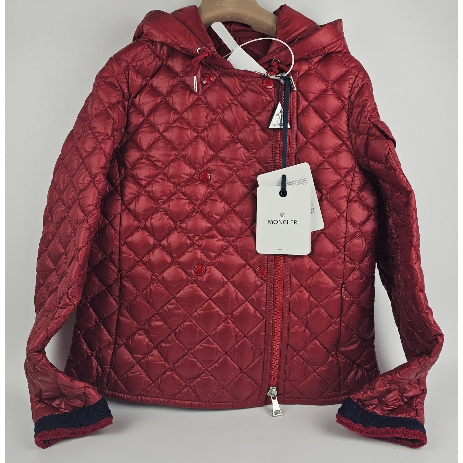MONCLER Corbelin $2290 Women's Red Short Down Jacket New (Wo