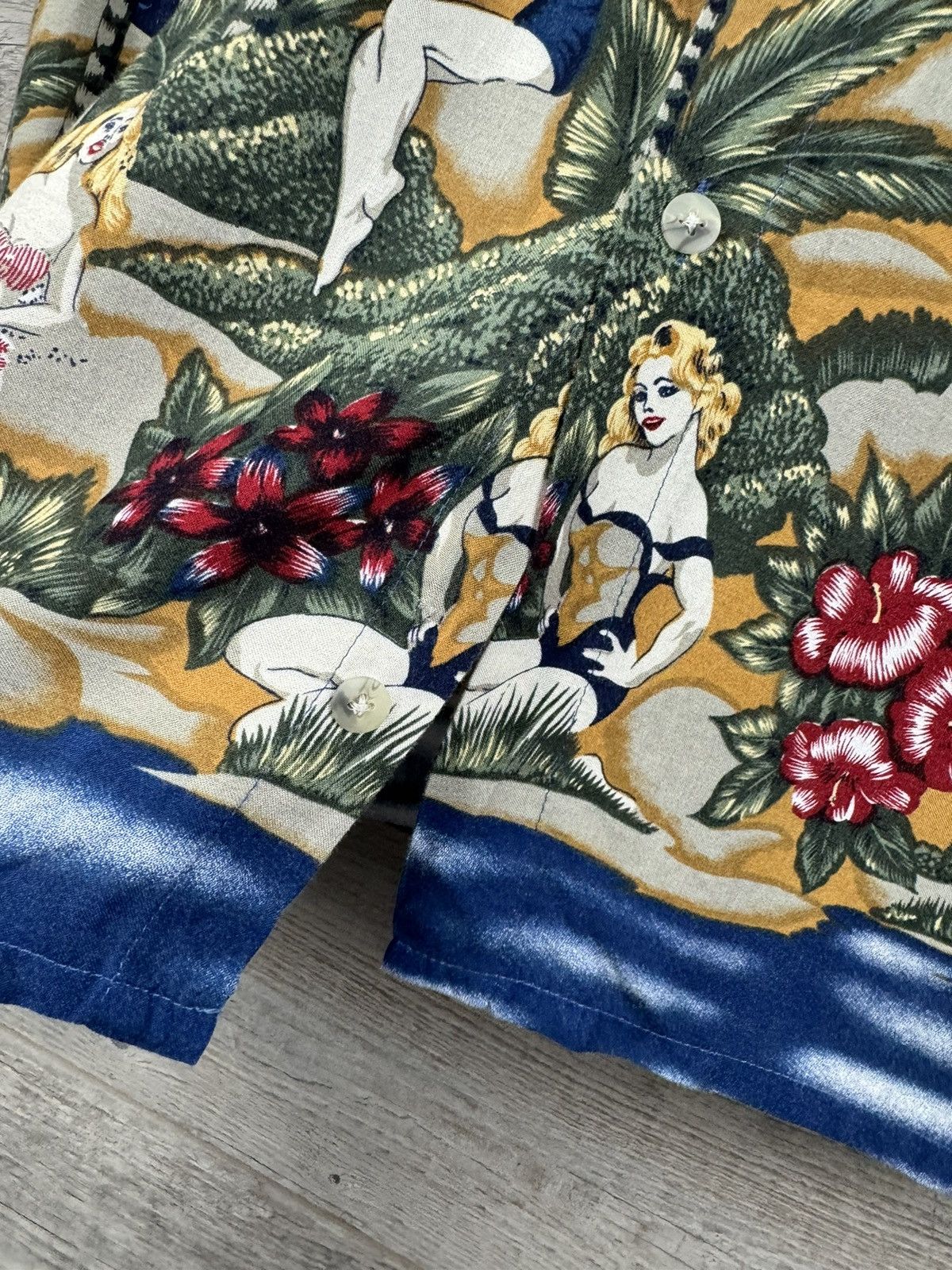 Pierre Cardin PIERRE CARDIN SHORT SLEEVE SHIRT IN HAWAIIAN STYLE SIZE M Size US M / EU 48-50 / 2 - 6 Thumbnail