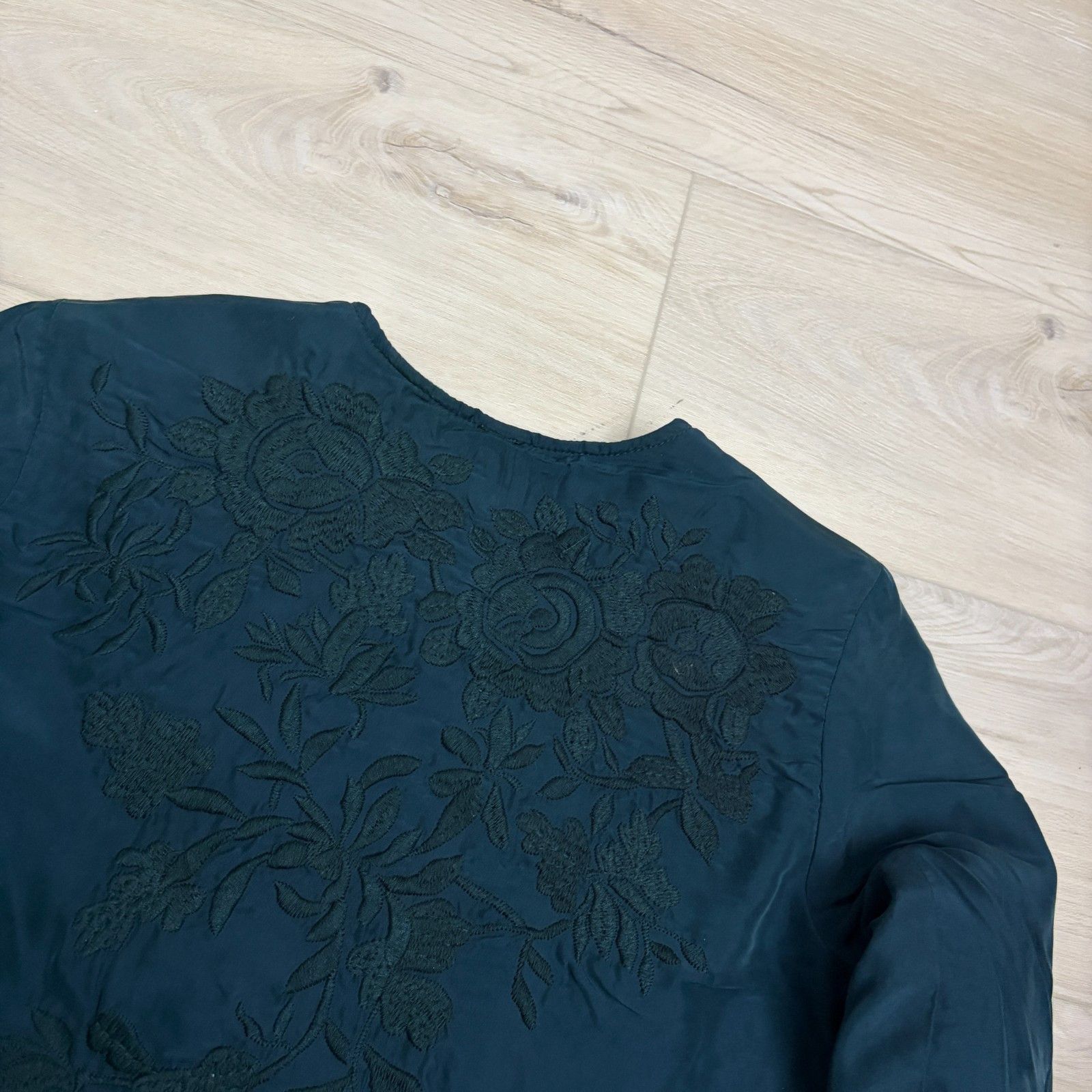 Free People FREE PEOPLE 100% SILK Cropped Velvet Lined Bomber Jacket XS Size XS / US 0-2 / IT 36-38 - 9 Thumbnail