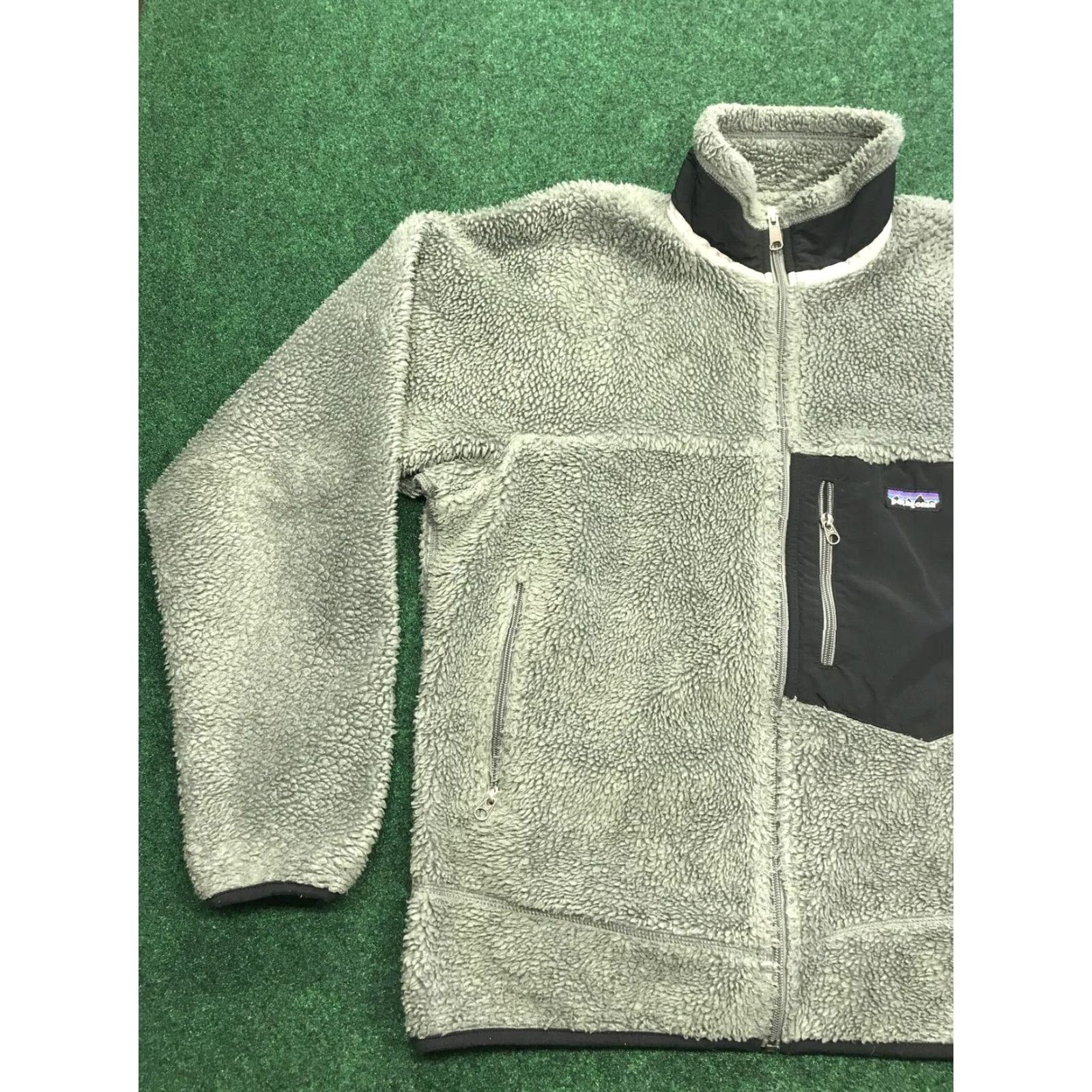 Patagonia VINTAGE Patagonia Retro-X Fleece Jacket Gray Full Zip Deep Pile Size M Mens Jacket Retro 2000s Size US M / EU 48-50 / 2 - 3 Thumbnail