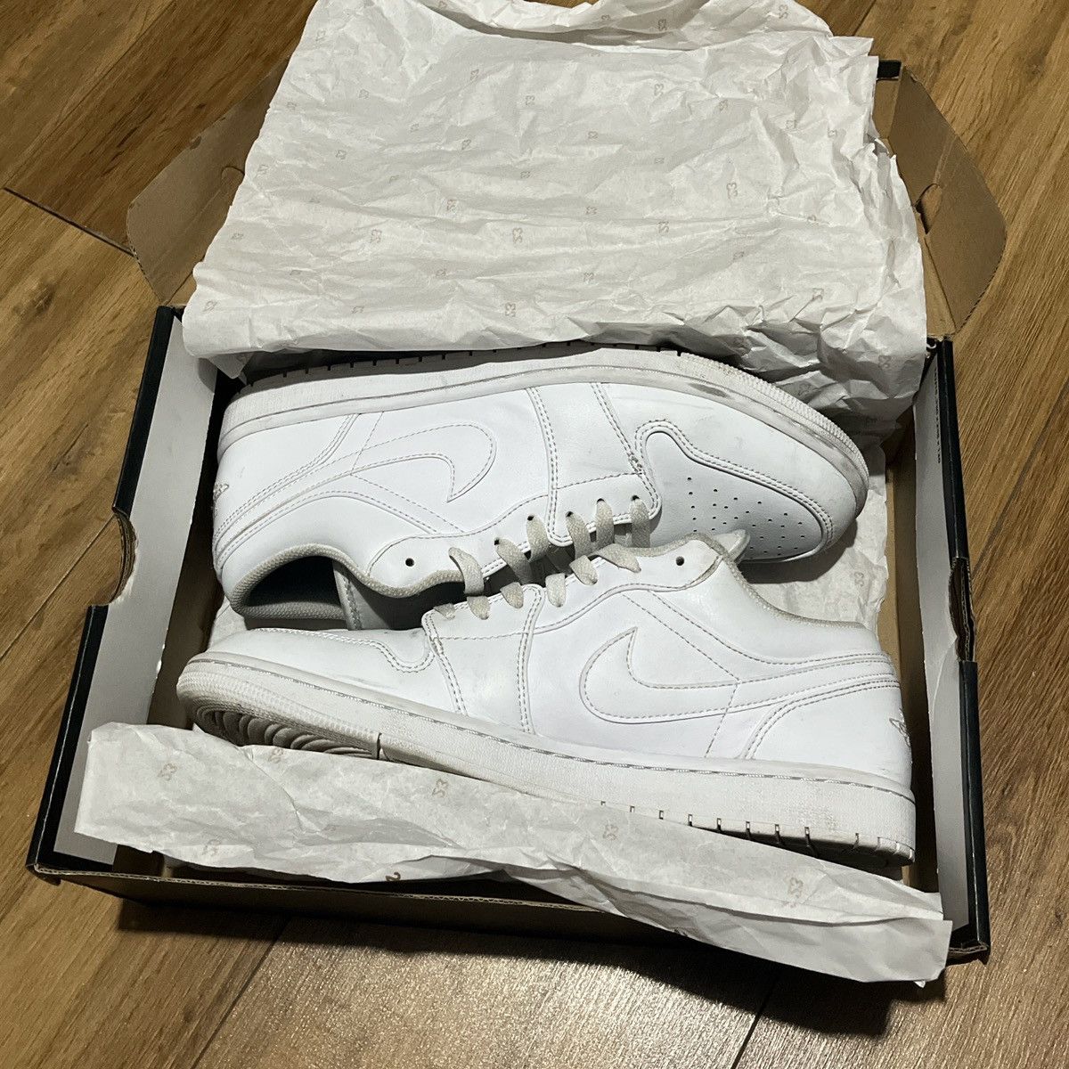 Jordan Brand × Nike Jordan 1 low Size US 10 / EU 43 - 1 Thumbnail