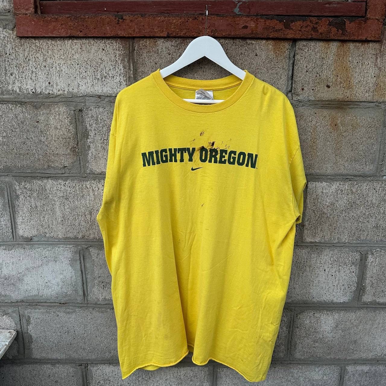 Nike Vintage Nike Oregon T-shirts Big Logo Y2K Trashed 00s USA Size US XXL / EU 58 / 5 - 1 Thumbnail