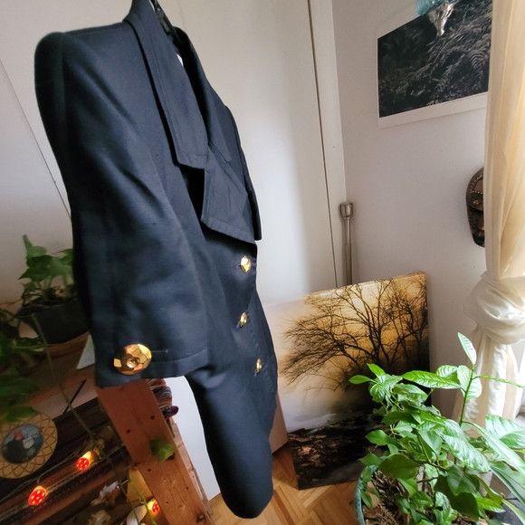 Givenchy Givenchy vintage short blazer golden buttons Size S / US 4 / IT 40 - 10 Thumbnail