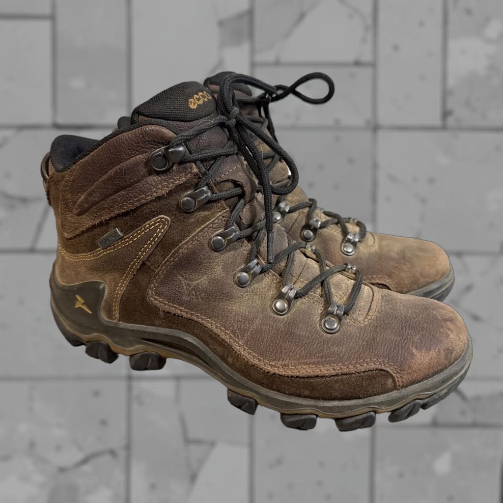 Ecco Ecco Gore-Tex Hiking Boots Unisex Adults 39 Brown Leather Waterproof Yak Size US 6 / EU 39 - 1 Thumbnail