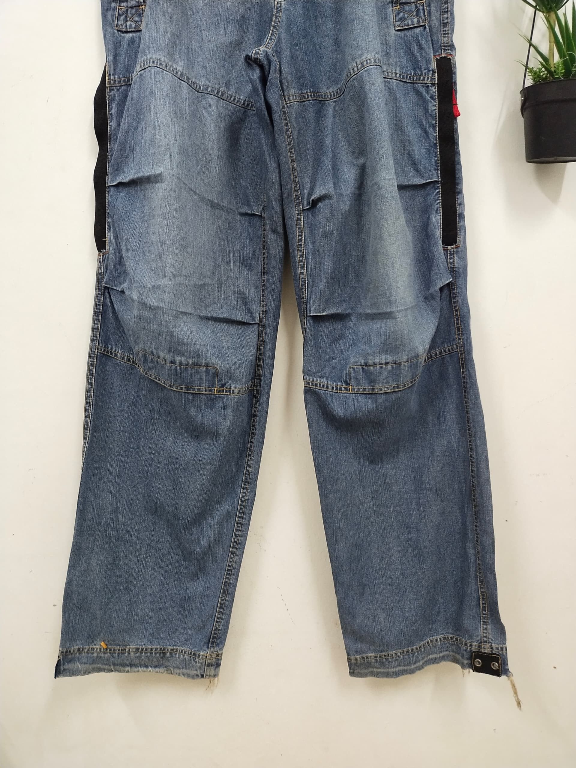 Hysteric Glamour Baggy Jeans OshKosh Multi Pocket nice design Size US 33 - 7 Thumbnail