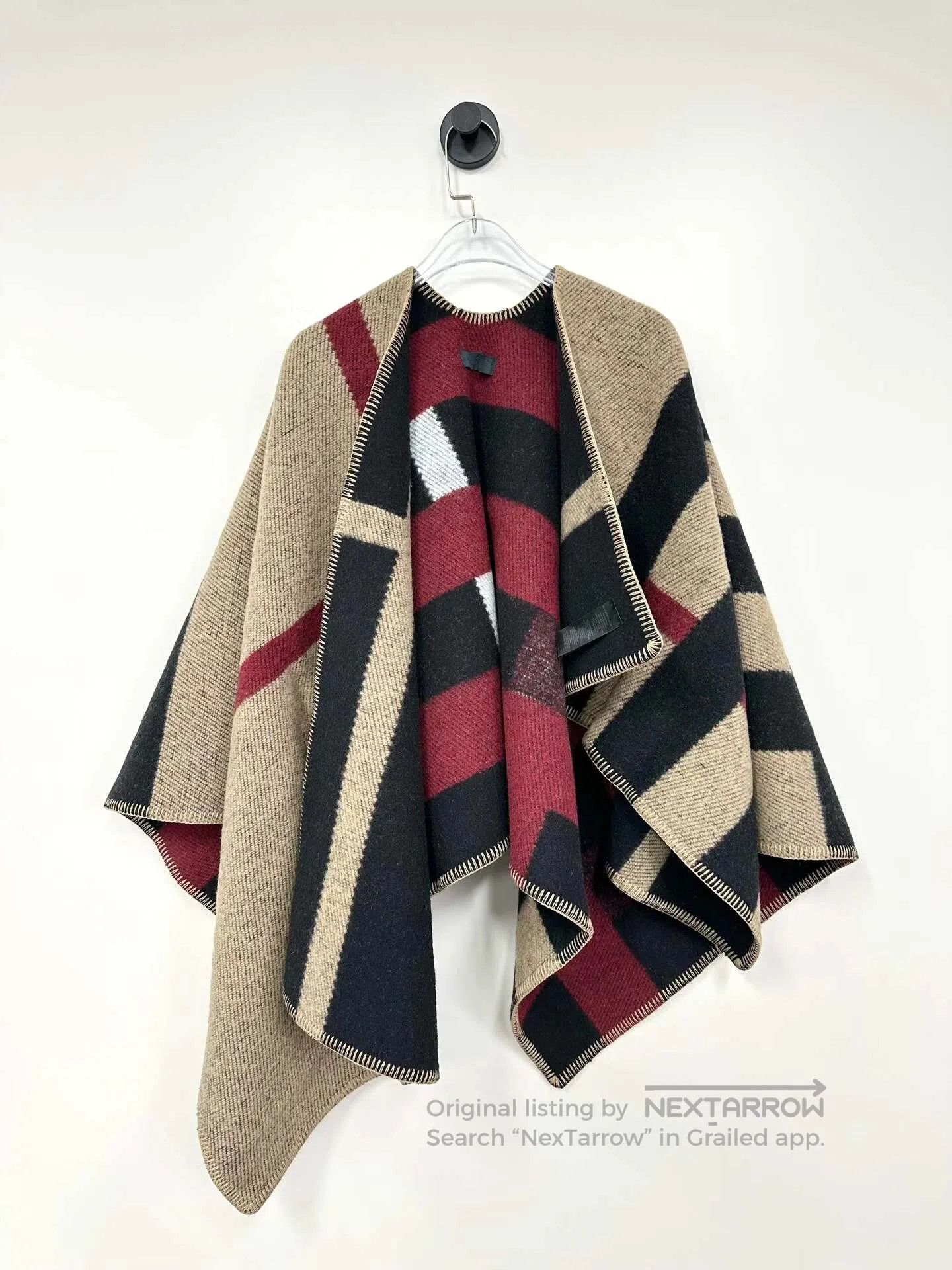Burberry Burberry Double-sided Color-blocked Wool Plaid Shawl| Size S / US 4 / IT 40 - 1 Thumbnail