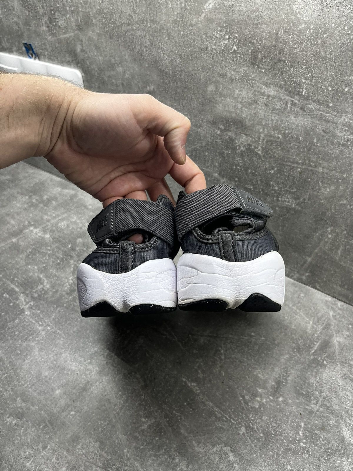 Nike × Vintage Vintage Nike Air Rift Sandals Tabi Black Shoes Vintage Y2k Size US 9 / EU 42 - 15 Thumbnail