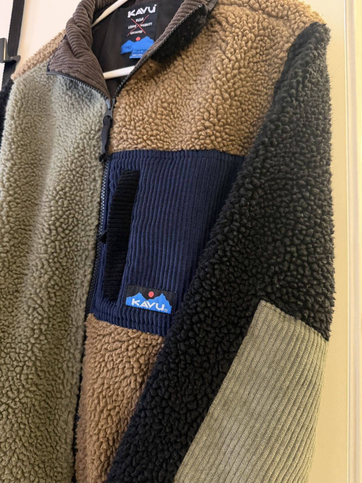 KAVU Kavu Men's Colorblock Sherpa Jacket in Olive, Black & Brown Size US XS / EU 42 / 0 - 2 Thumbnail