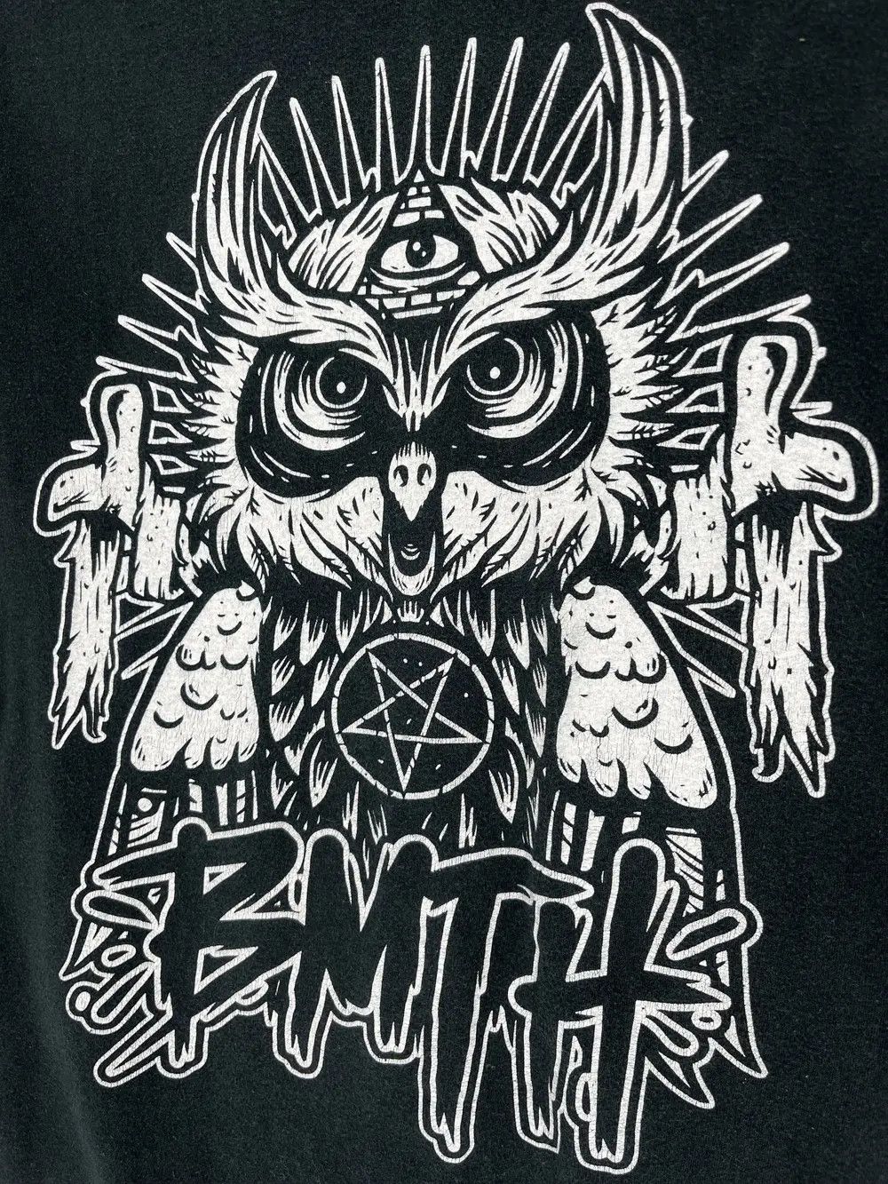 Band Tees Mens Vintage Y2K T Shirt Bring Me The Horizon Size M Size US M / EU 48-50 / 2 - 6 Thumbnail