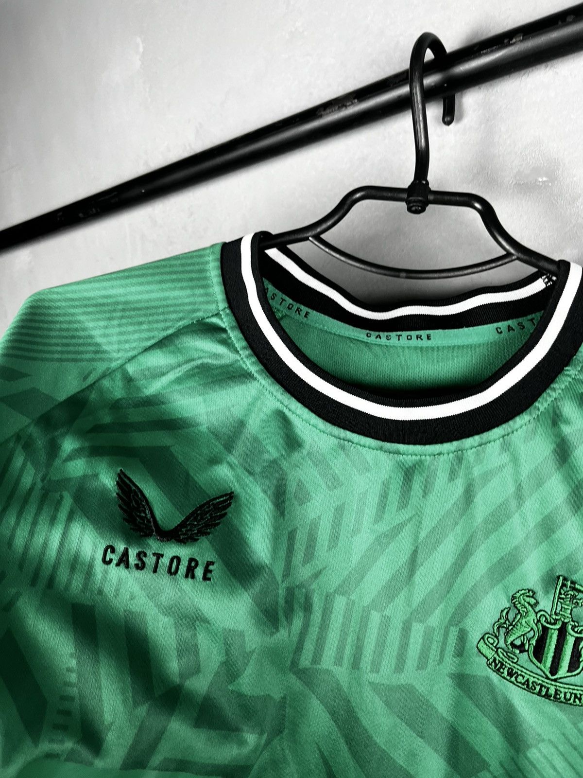 Vintage Castore Newcastle 2023-2024 Home Jersey Size US S / EU 44-46 / 1 - 6 Thumbnail