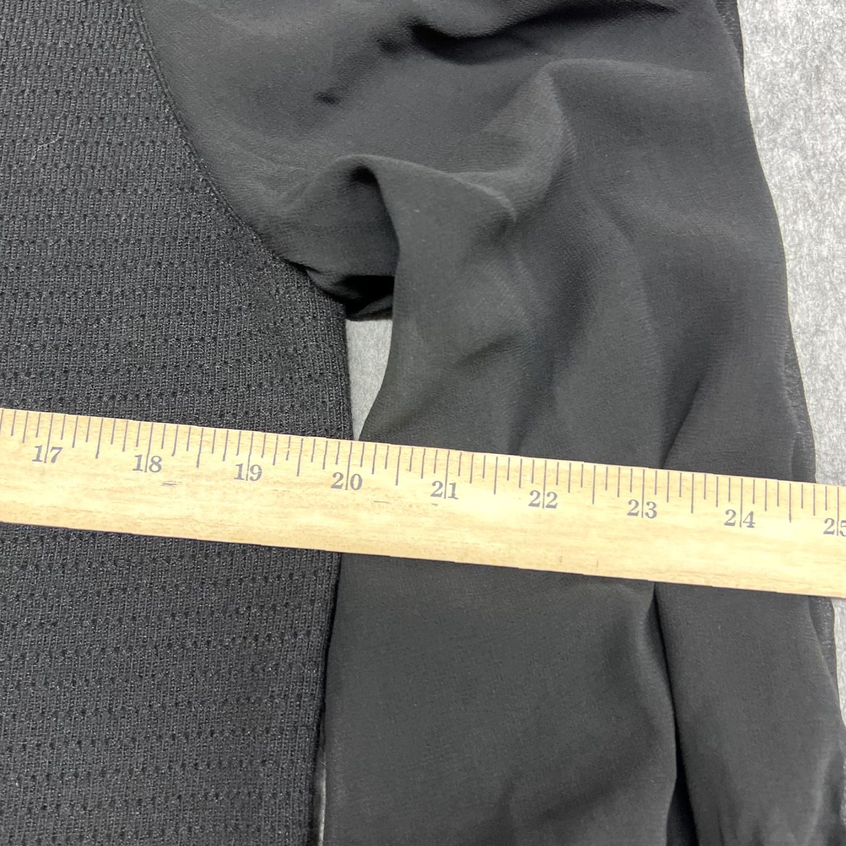Vintage Chico's Womens Blouse Shirt Petite 2P Black Crew Neck Balloon Sleeve Tie Cuff Knit Top Size XS / US 0-2 / IT 36-38 - 7 Thumbnail