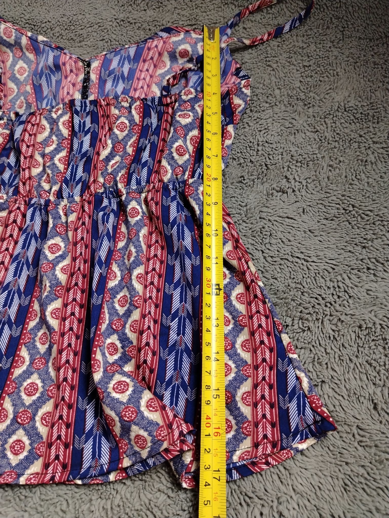 Other Pre-Loved Top Women XS Cami Spaghetti Strap Ruffle Bust Size XS / US 0-2 / IT 36-38 - 6 Thumbnail
