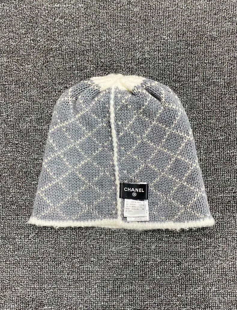 Chanel Chanel Cashmere Cold Hat with Logo. Size ONE SIZE - 5 Thumbnail