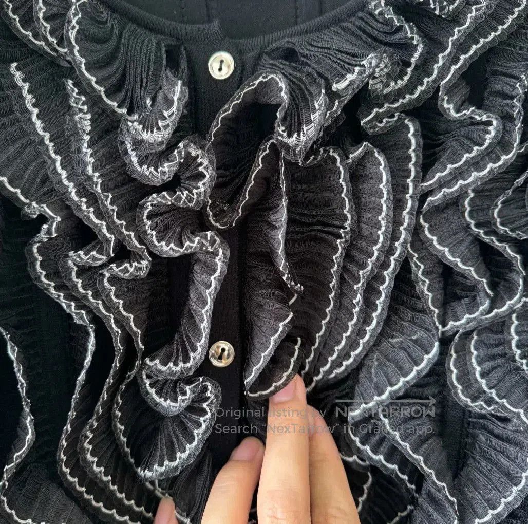 Alexander McQueen Alexander McQueen Black Ruffle Knit Top. Size S / US 4 / IT 40 - 6 Thumbnail