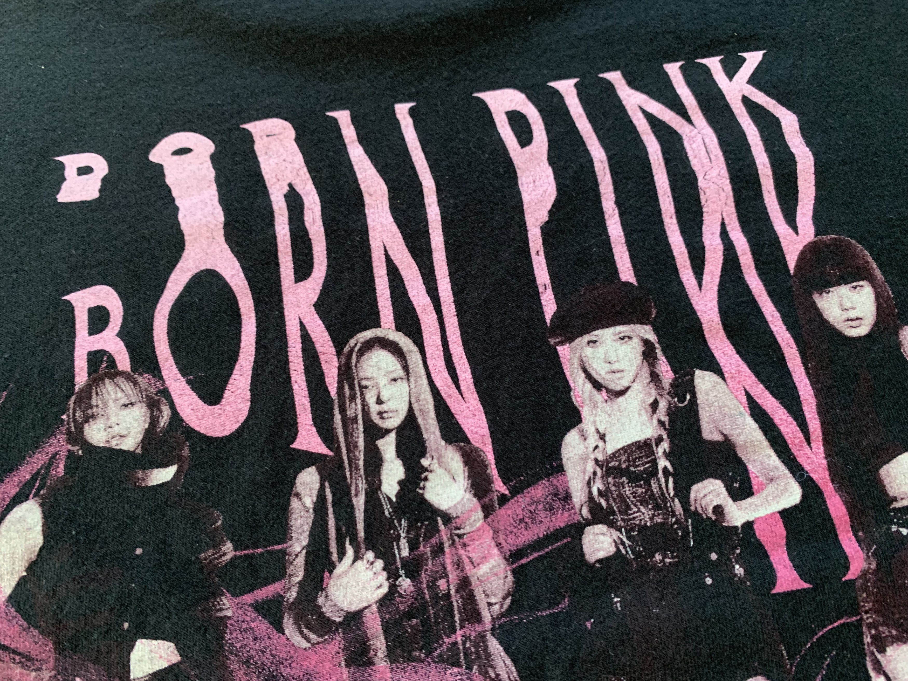 Band Tees Black Pink Born Pink Long Sleeve 2022 Size US M / EU 48-50 / 2 - 8 Thumbnail