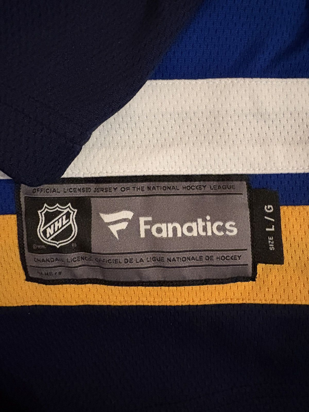 NHL St Louis Blues Jordan Binnington Jersey Size US L / EU 52-54 / 3 - 4 Thumbnail