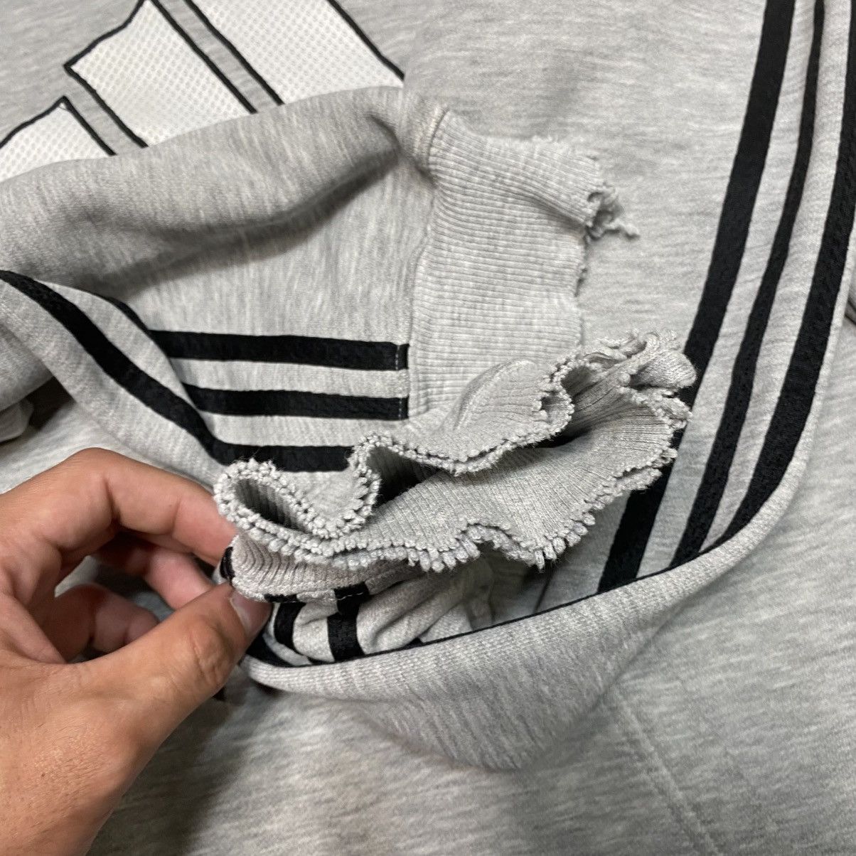 Adidas × Vintage Vintage Adidas 3 Stripe Grey Hoodie Sweatshirt Size US M / EU 48-50 / 2 - 7 Thumbnail