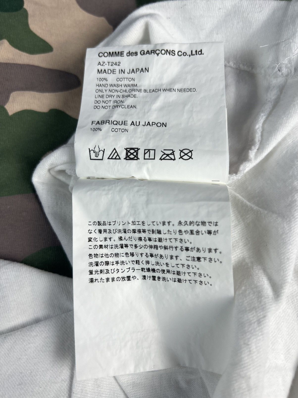 Comme des Garcons Comme des Garçons PLAY Camo Heart Tee – White (XL) Size US XL / EU 56 / 4 - 3 Thumbnail