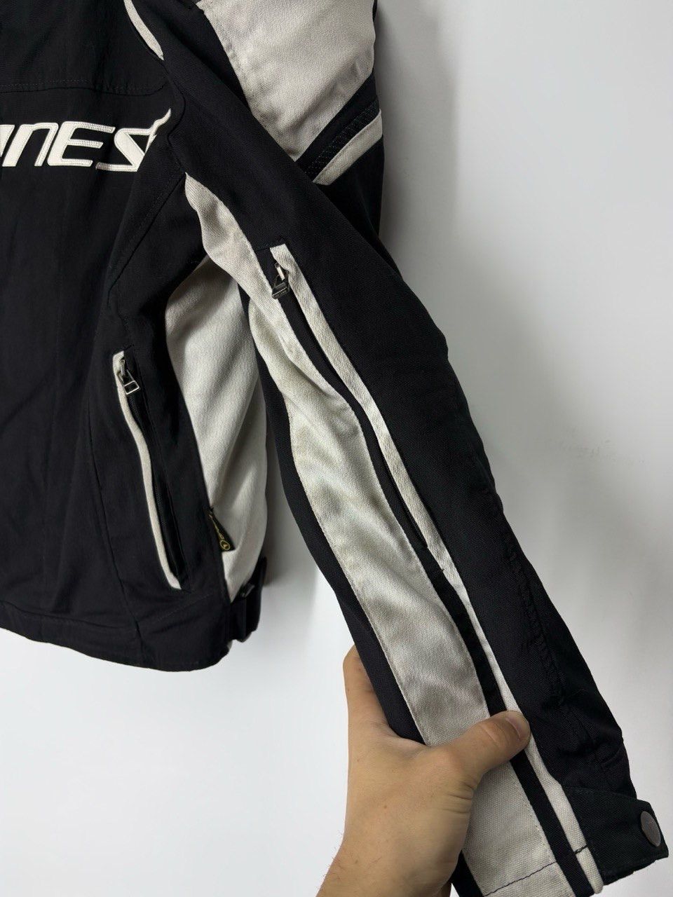 Dainese Dainese Racing 3 Waterproof Motorcycle Jacket Black White Size US L / EU 52-54 / 3 - 11 Thumbnail