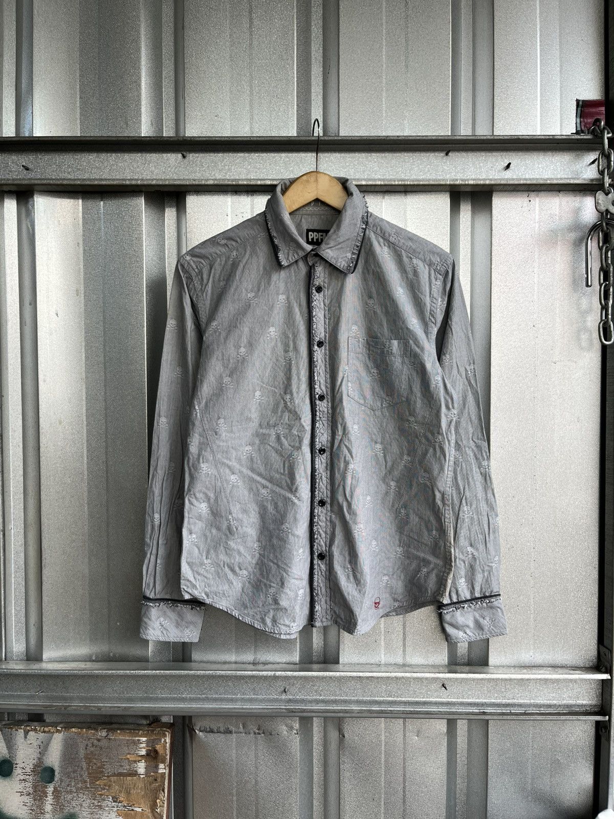 PPFM Vintage rare ppfm skull button shirt /cdg/vivsim/undercover Size US M / EU 48-50 / 2 - 1 Thumbnail