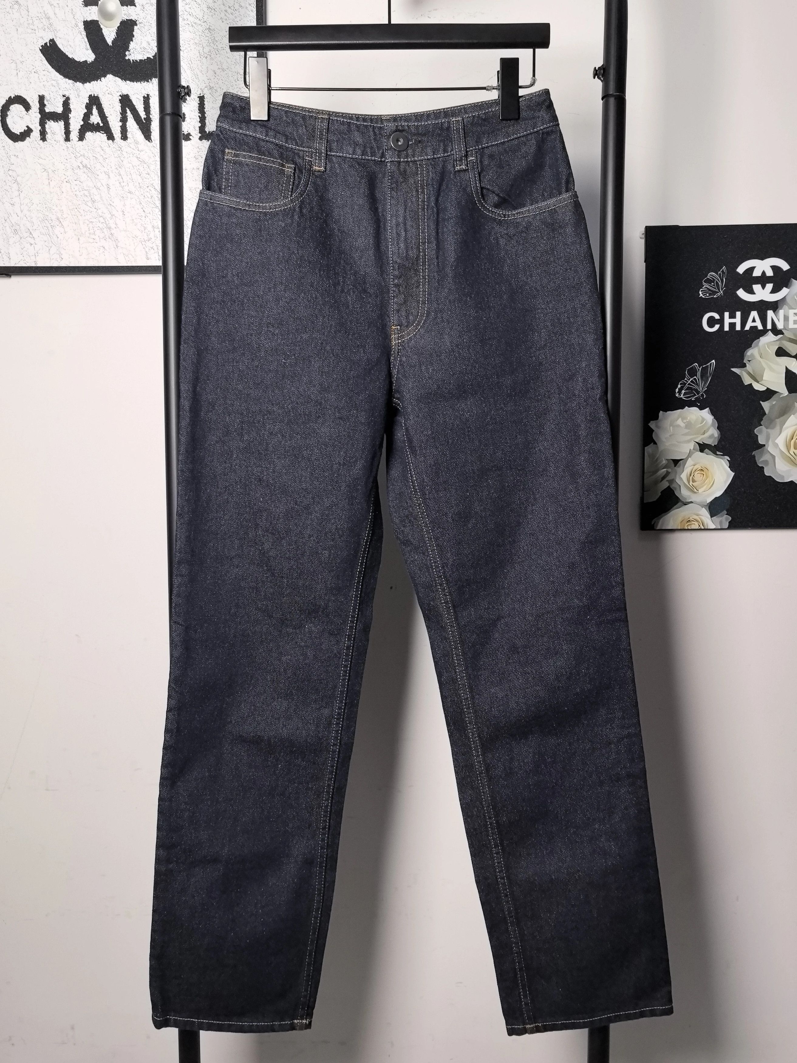 Prada Prada Metal Triangle Logo 99 New Jeans Size 27" / US 4 / IT 40 - 2 Thumbnail