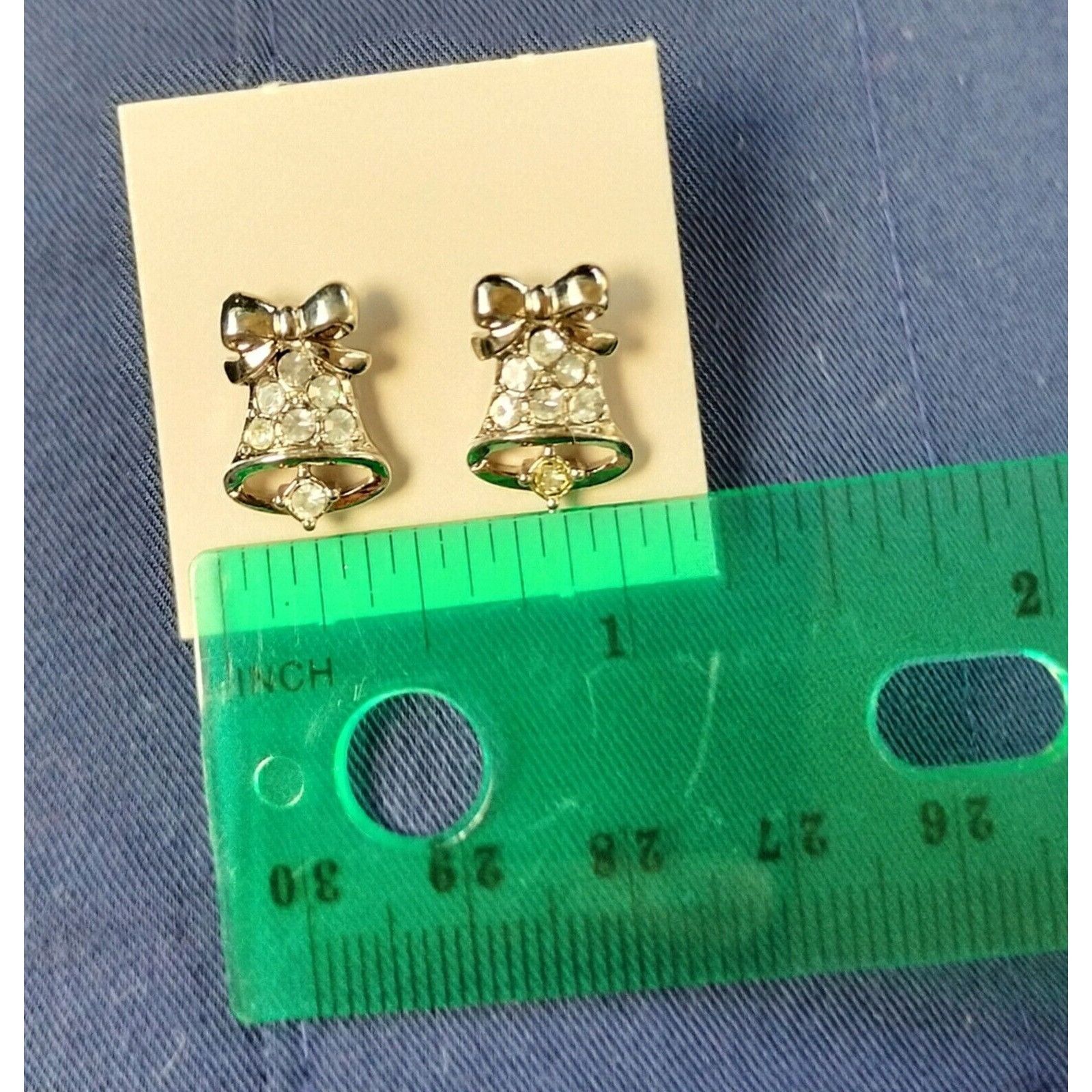 Vintage Vintage Avon 1991 Pierced Earrings Jingle Bells Christmas Si Size ONE SIZE - 9 Thumbnail