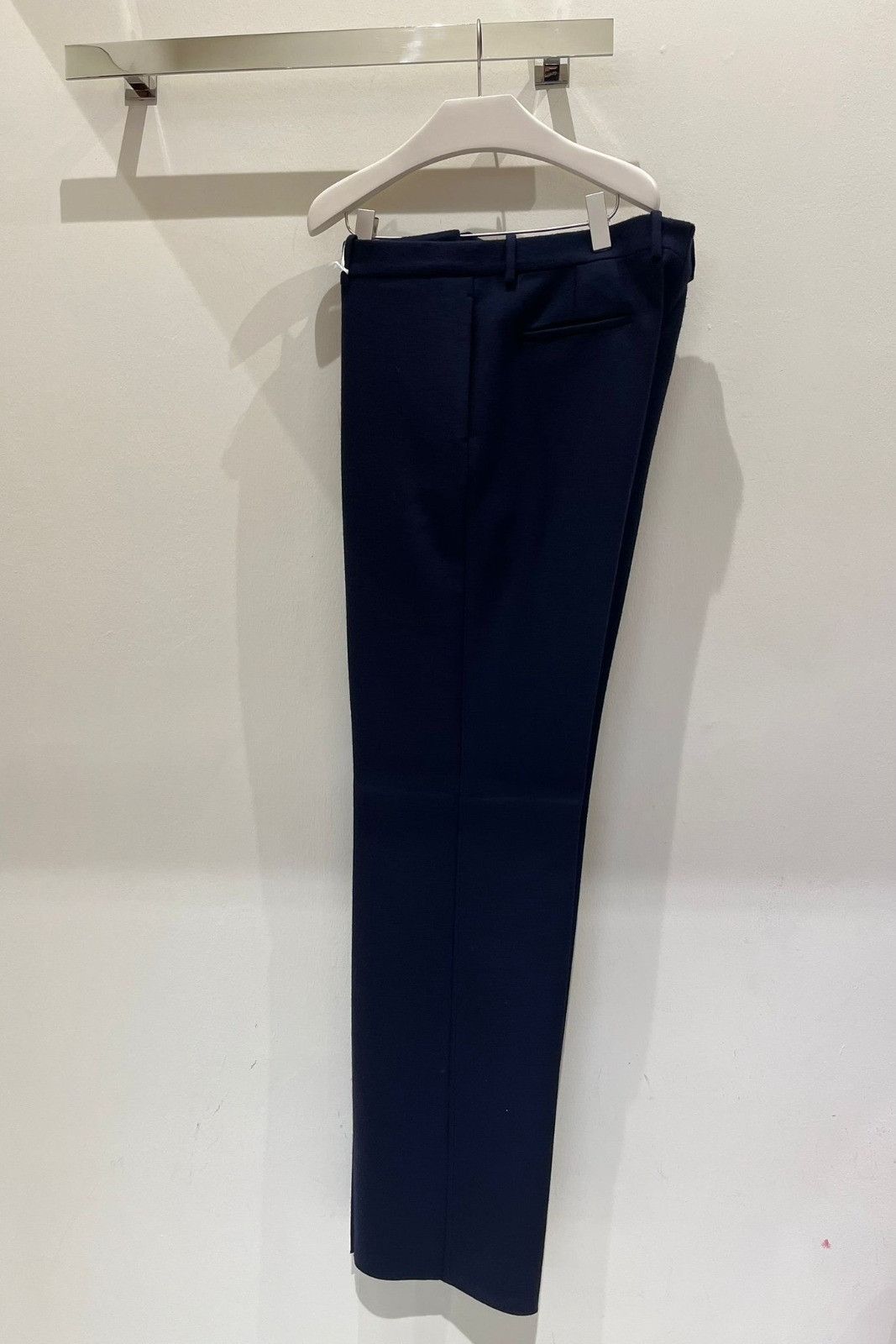 Salvatore Ferragamo o1s1rm1224 Trouser in Navy Blue Size US 34 / EU 50 - 1 Preview