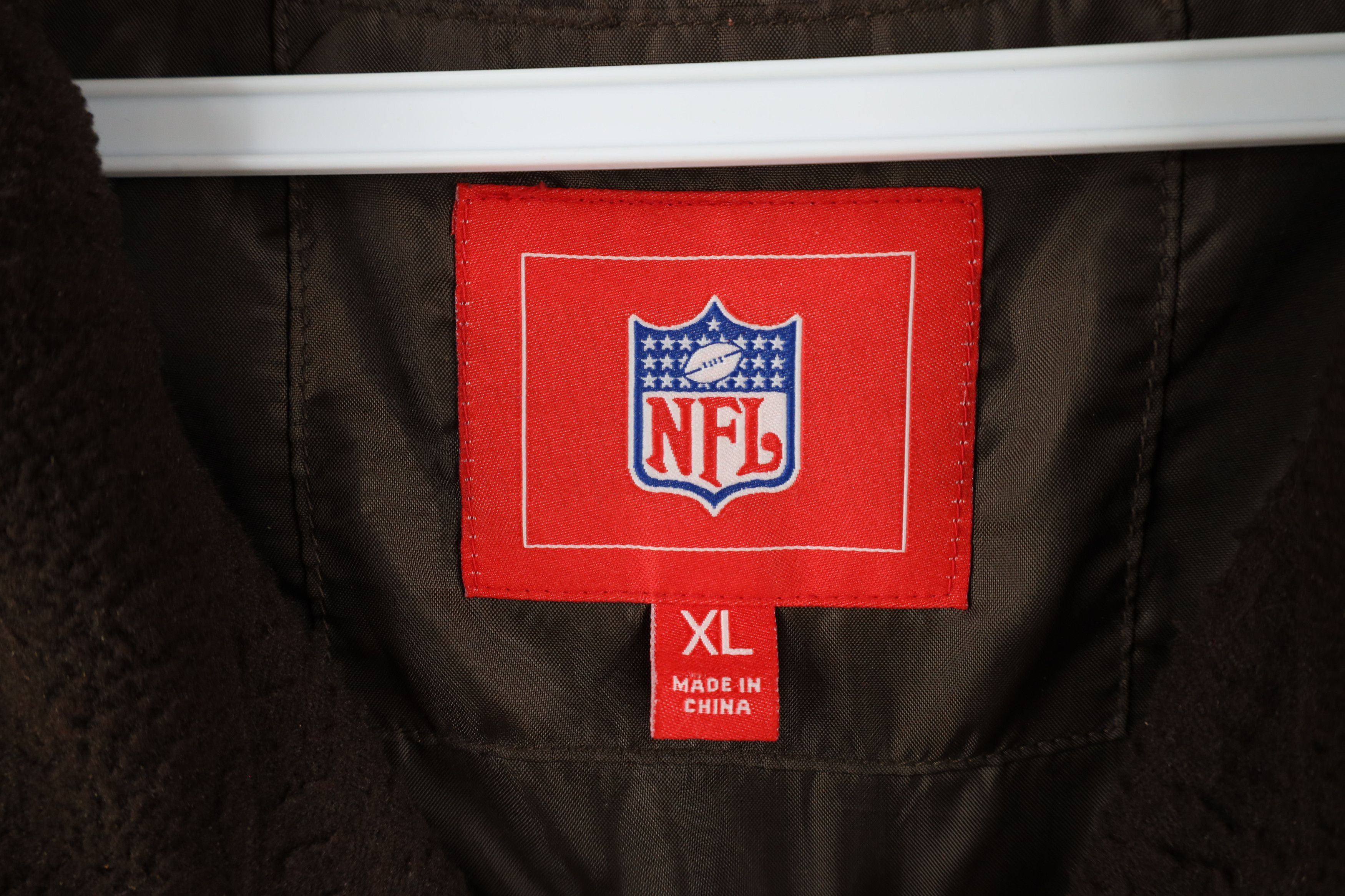 Vintage Vintage NFL Browns Football Fleece Vest Jacket Brown Size US XL / EU 56 / 4 - 6 Thumbnail