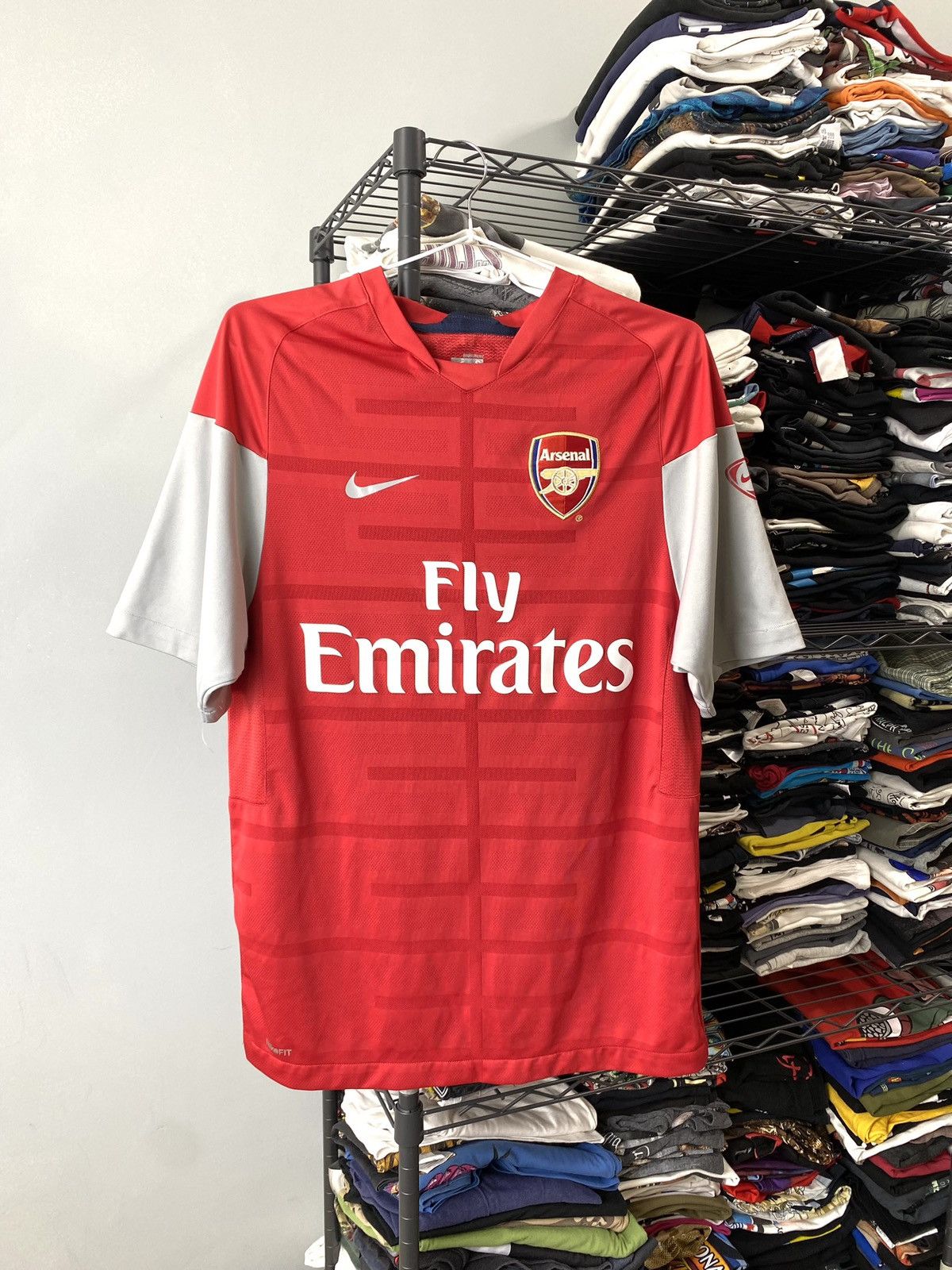 Nike Vintage Nike Arsenal Soccer Jersey T Shirt Size US S / EU 44-46 / 1 - 1 Thumbnail