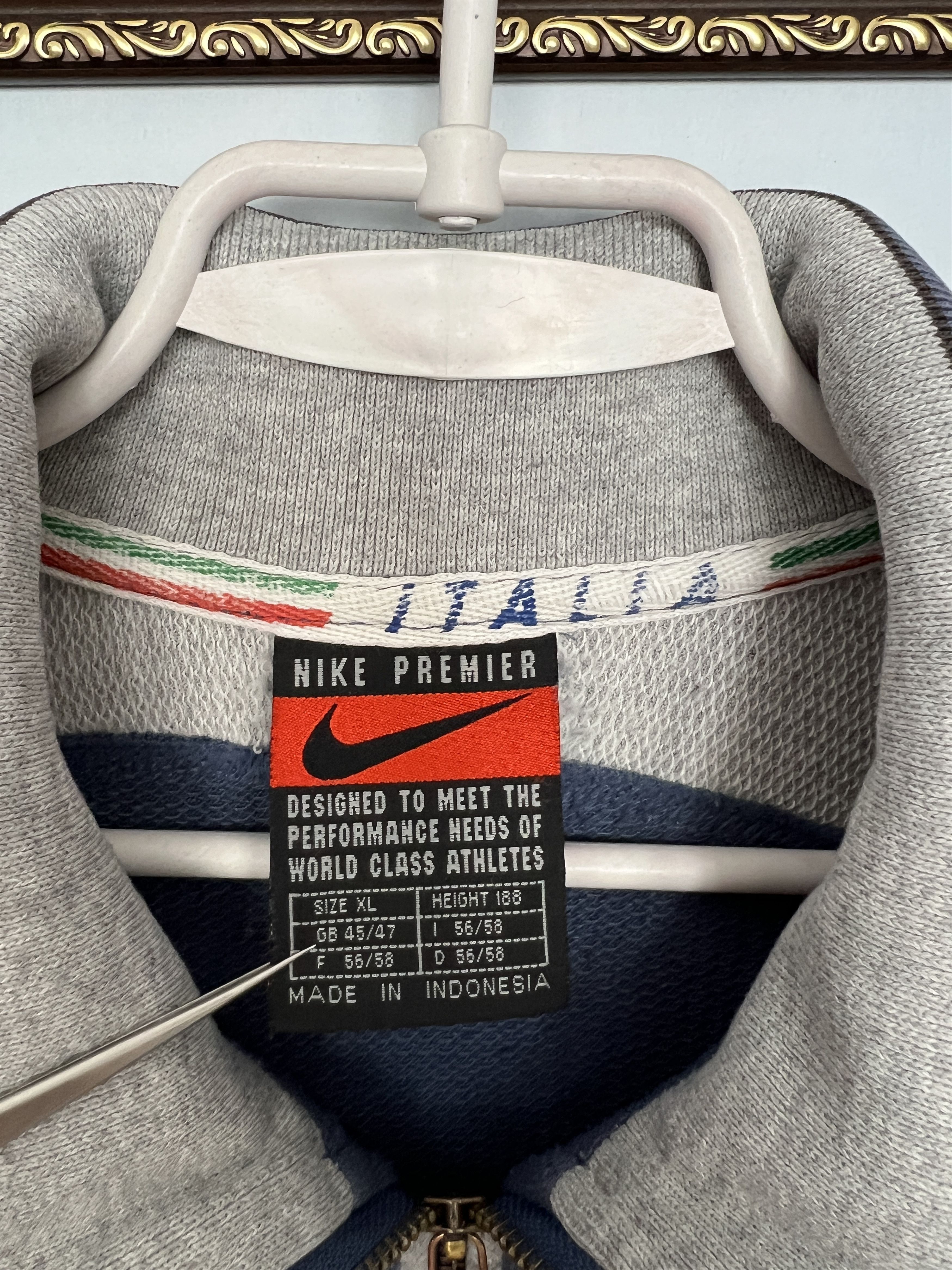 Nike Vintage 90's Nike Italy Football Sweatshirt Soccer Track Top Size US L / EU 52-54 / 3 - 7 Thumbnail