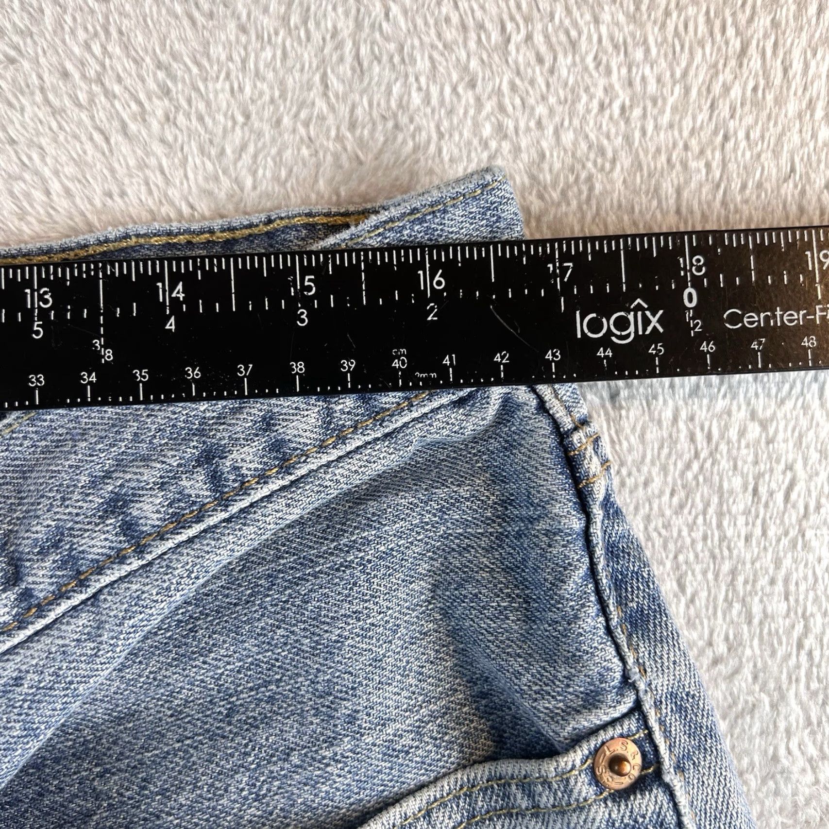 Levi's VINTAGE Levi’s 505 Denim Jean Shorts Light Wash Blue Mens 36 Fits 34 Blues Chino Regular Men 36 Size US 36 / EU 52 - 3 Thumbnail