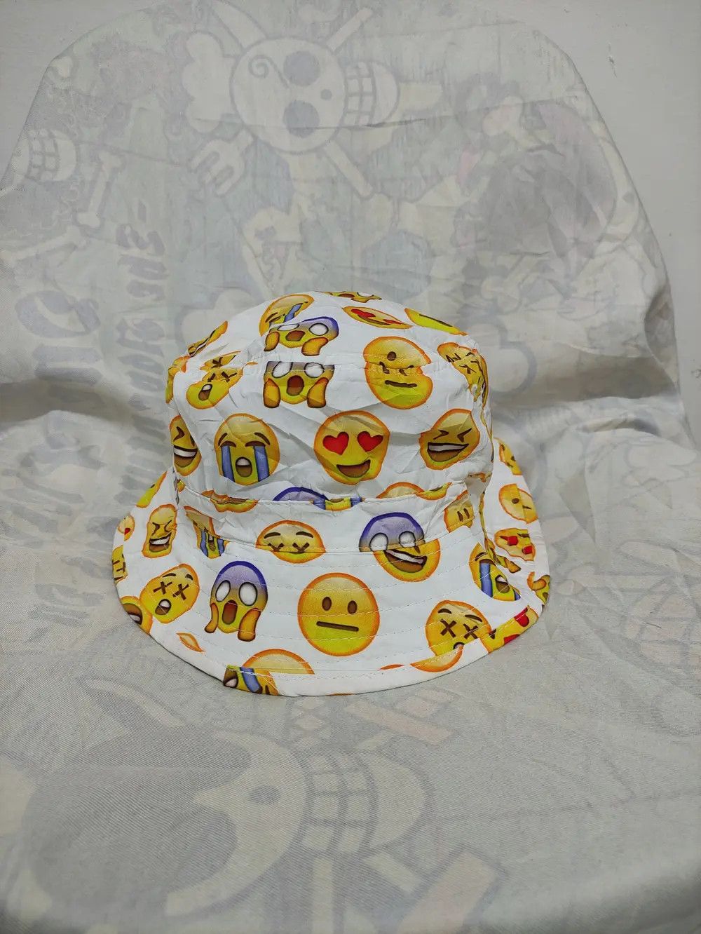City Hunter CITY HUNTER EMOJI FULLPRINT BUCKET HAT Size ONE SIZE - 5 Thumbnail