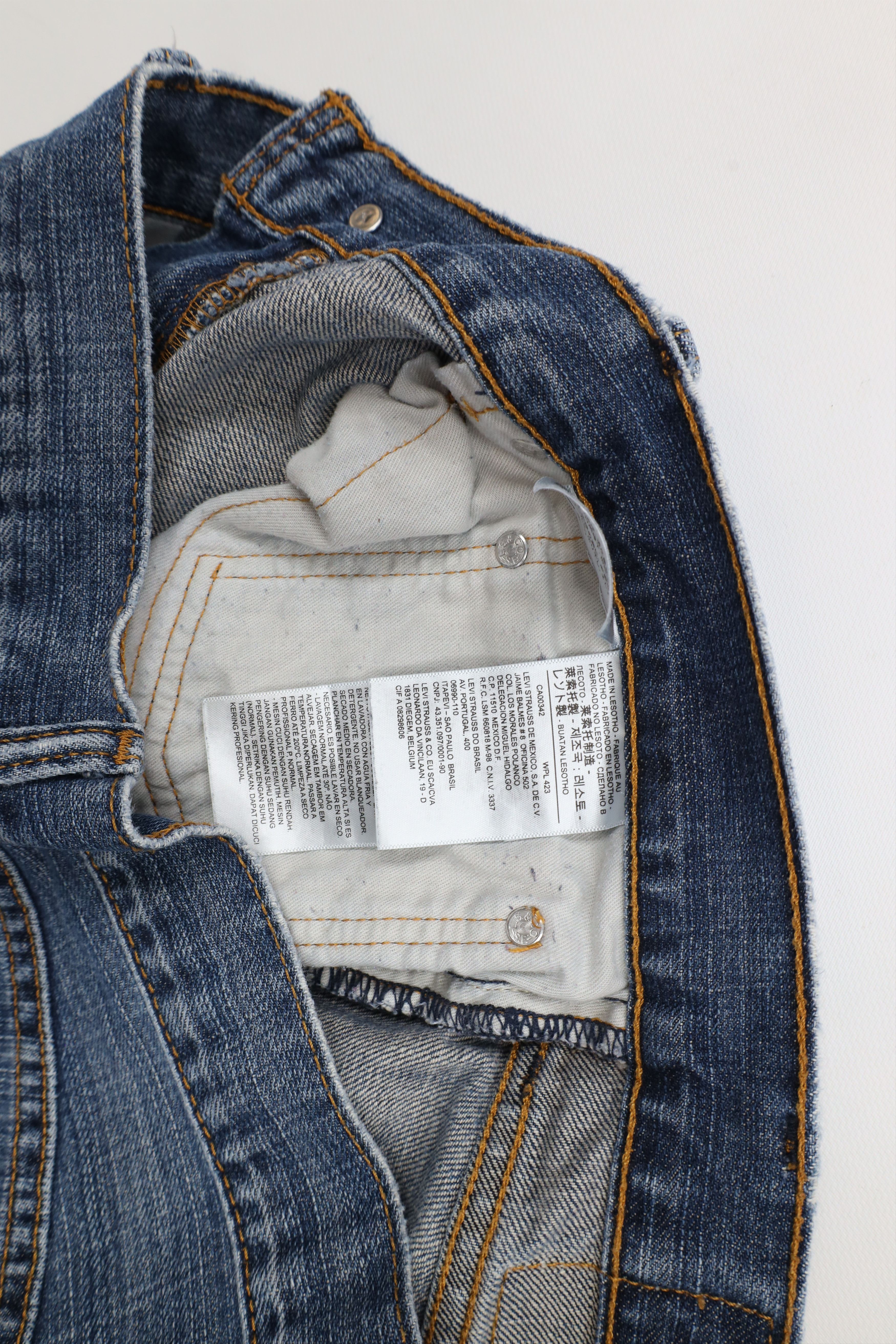 Levi's × Vintage Vintage Y2K Levis 569 Relaxed Straight Leg Denim Jeans Blue Size US 36 / EU 52 - 9 Thumbnail