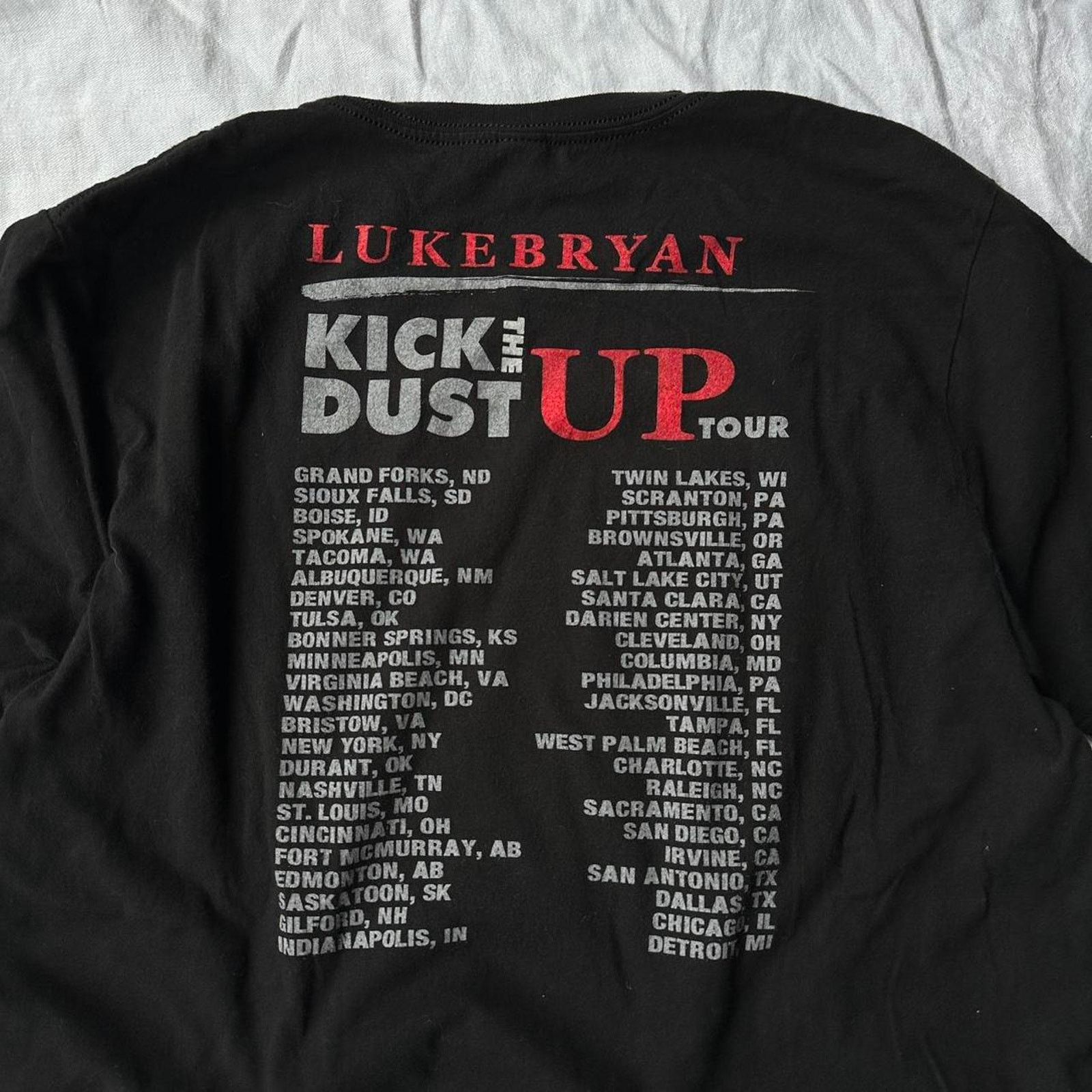 Band Tees Luke Bryan Kick The Dust Up Country Music Tour Shirt Size US L / EU 52-54 / 3 - 7 Thumbnail