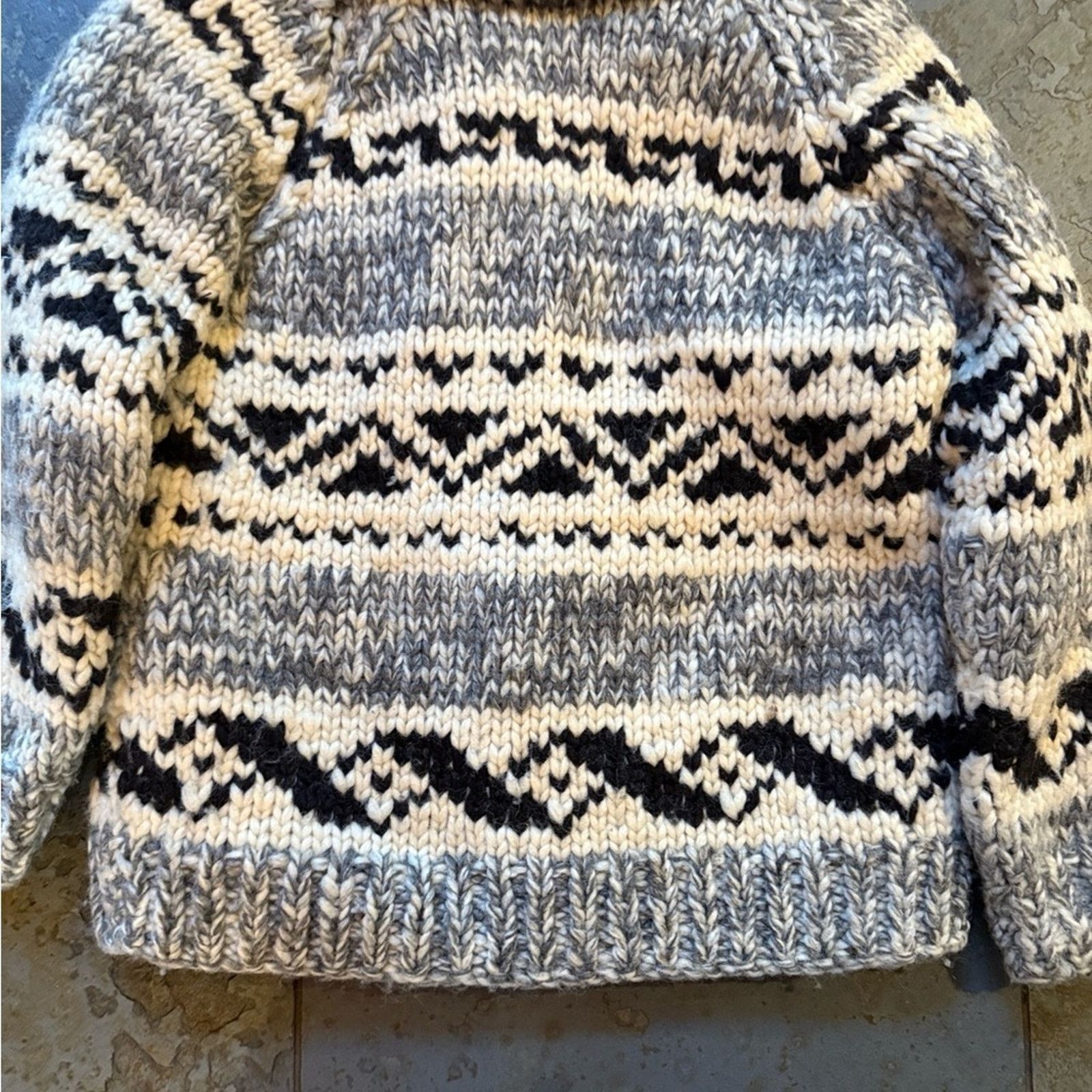Vintage Vintage Cowichan fully lined zip front 100% Wool sweater sm. Size S / US 4 / IT 40 - 6 Thumbnail