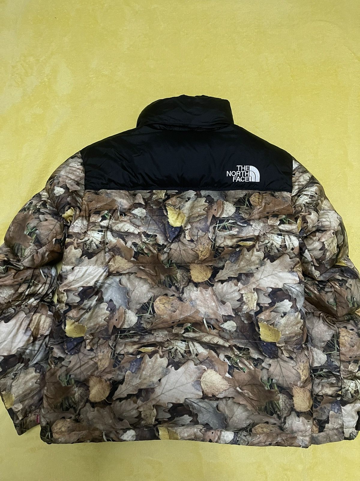 Supreme × The North Face Supreme tnf the north face leaves nuptse Jacket Size US M / EU 48-50 / 2 - 2 Thumbnail
